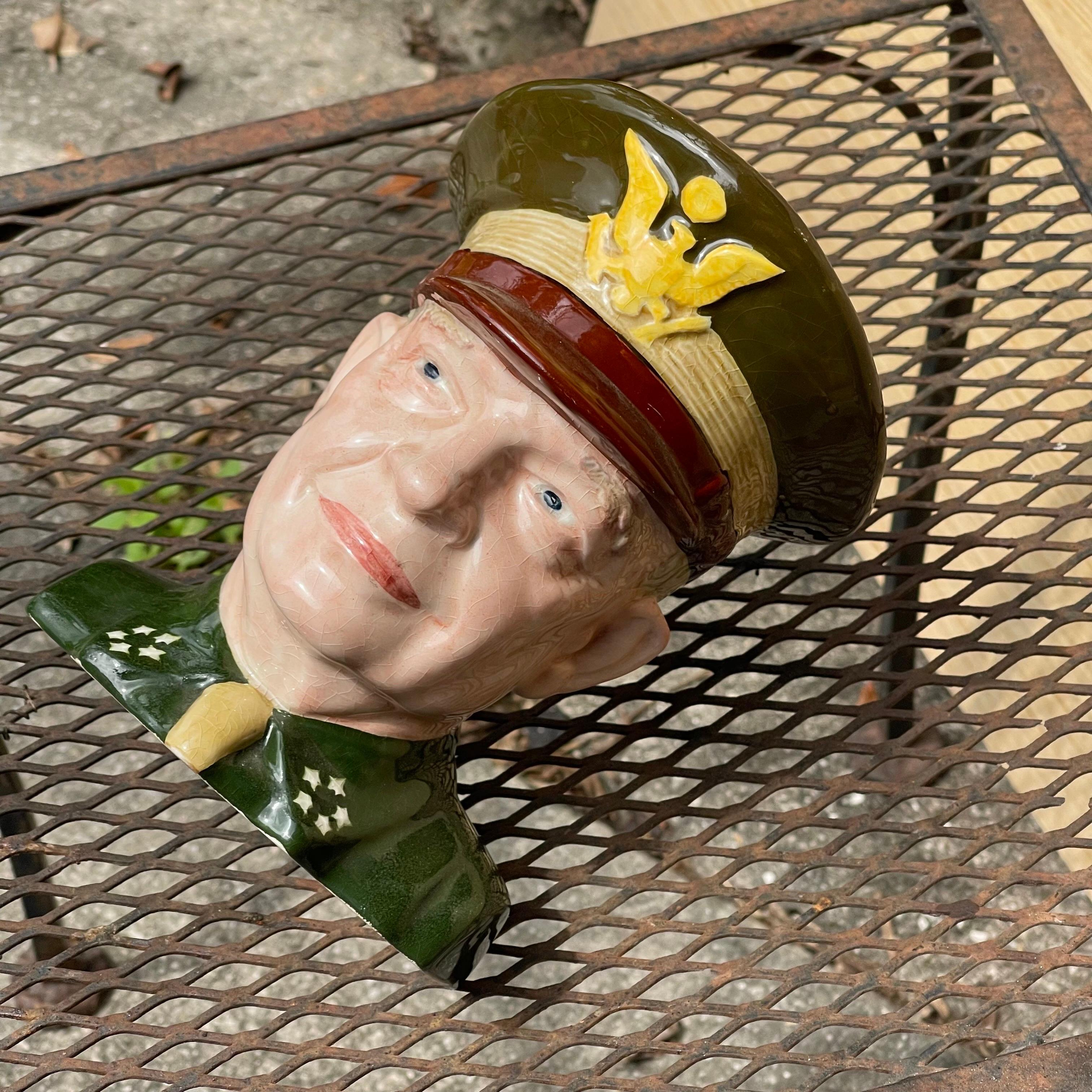 Longtime Conan O’Brien fans will recognize this as the same form mug that sat on his late night desk for many years. Aside from that, this is an excellent rendering of the Iconic General and President. 