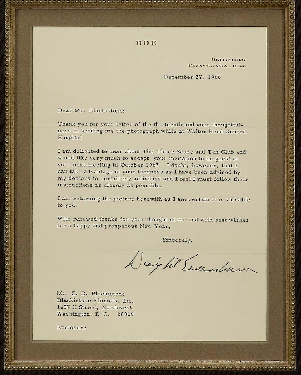 Dwight D. Eisenhower Fotografía original y carta autografiada sobre golf, 1966 Estadounidense en venta