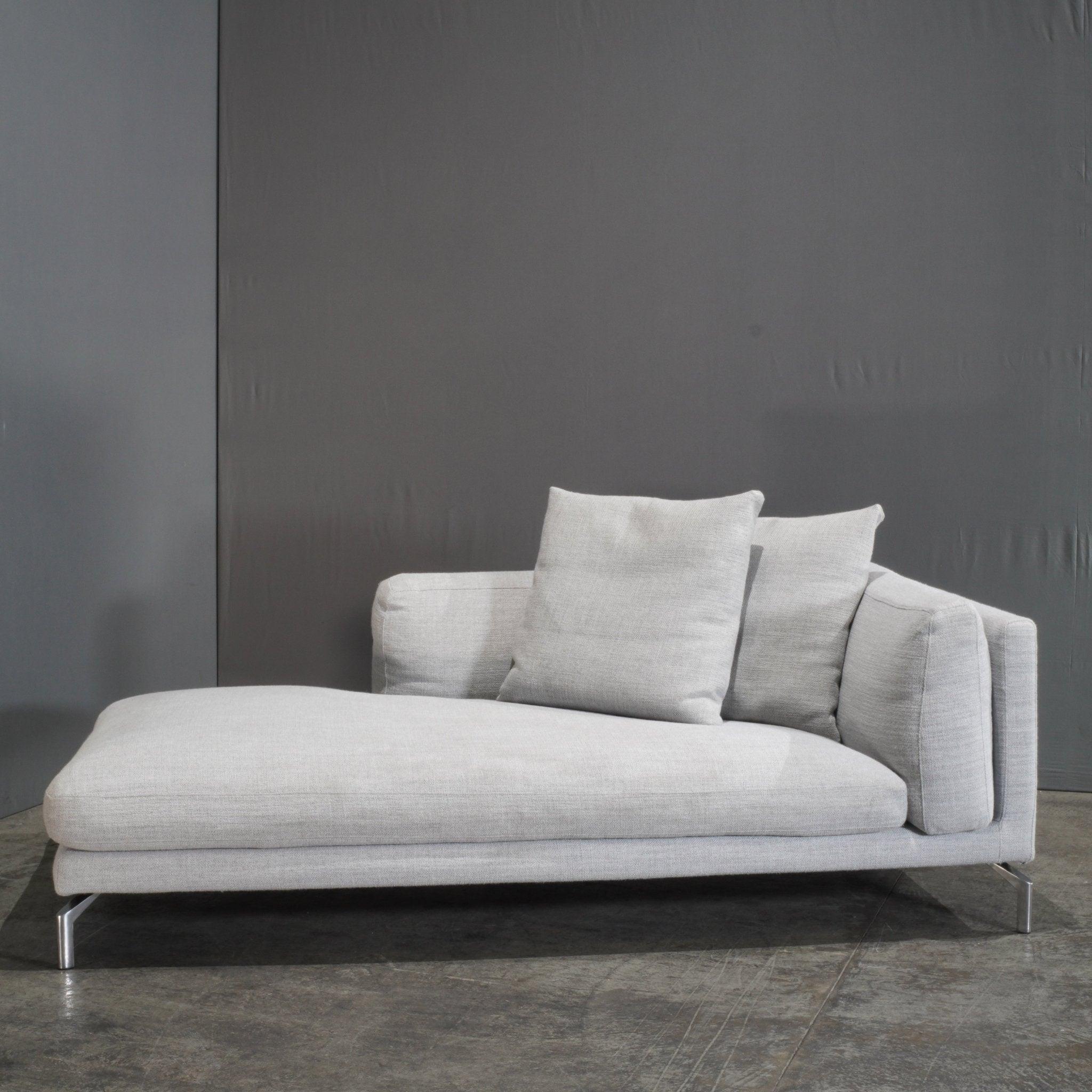 Sillón Como Gris DWR de Giorgio Soressi Italiano en venta