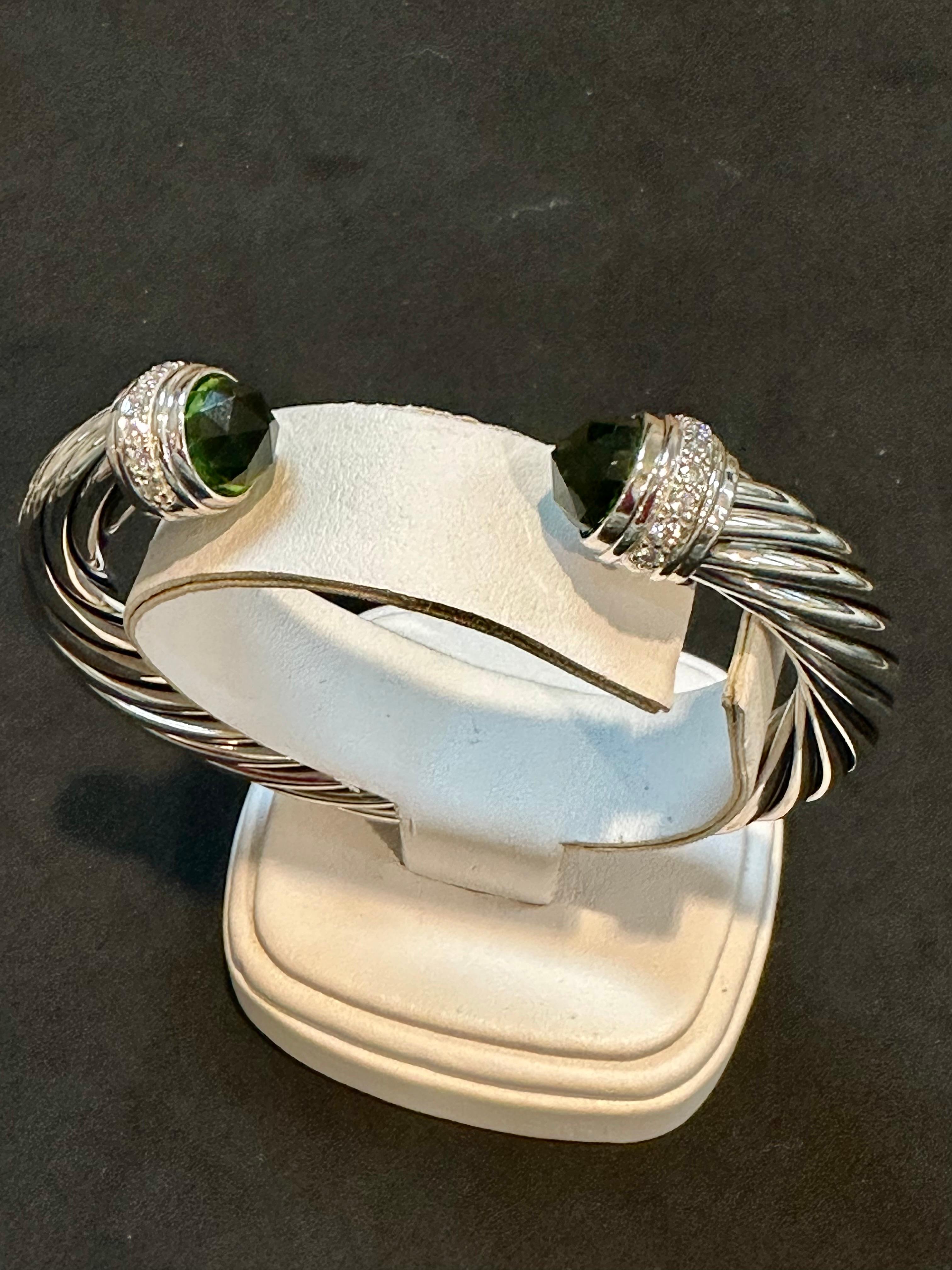 DY Cable Classics Bracelet Sterling Silver Peridot & Pave Diamond Hinged Bangle In Excellent Condition In New York, NY