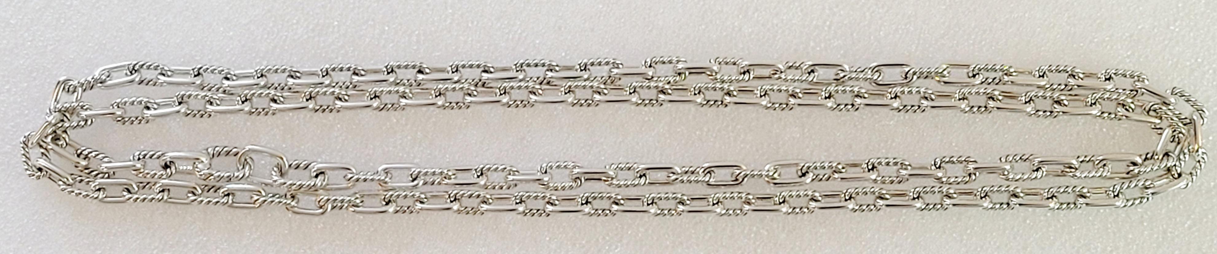David Yurman Madison Chain Necklace
Collection for women
Material Sterling Silver 925
Necklace 5.5mm
Necklace Length 36''
Necklace Weight 69.4 g
Push Clasp
Condition New
Comes with David Yurman  Pouch
Retail Price $1,095