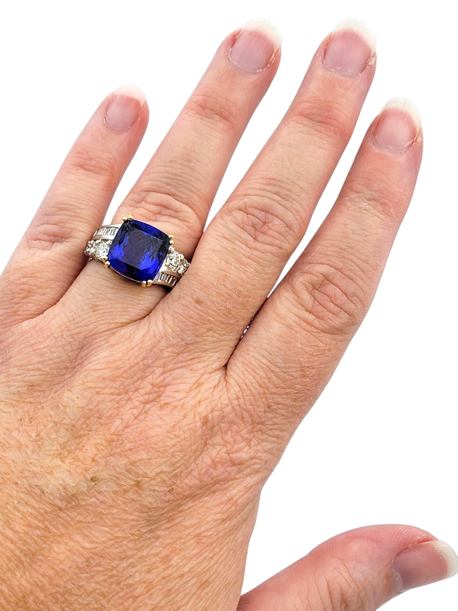 D'Yach Tansanit im Kissenschliff und Multi-Diamantring aus zweifarbigem 18 Karat Gold im Angebot 5