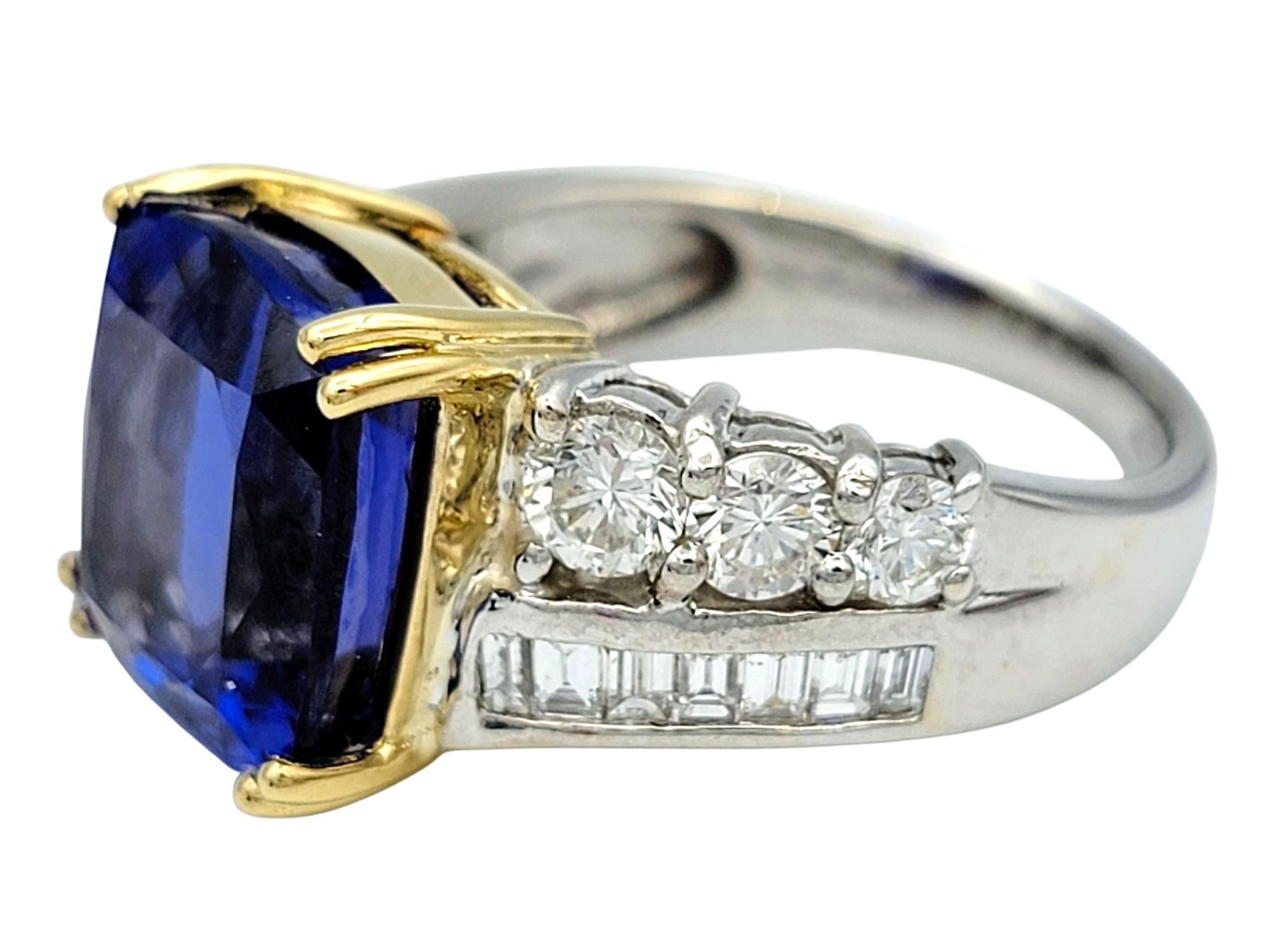 D'Yach Tansanit im Kissenschliff und Multi-Diamantring aus zweifarbigem 18 Karat Gold im Angebot 1