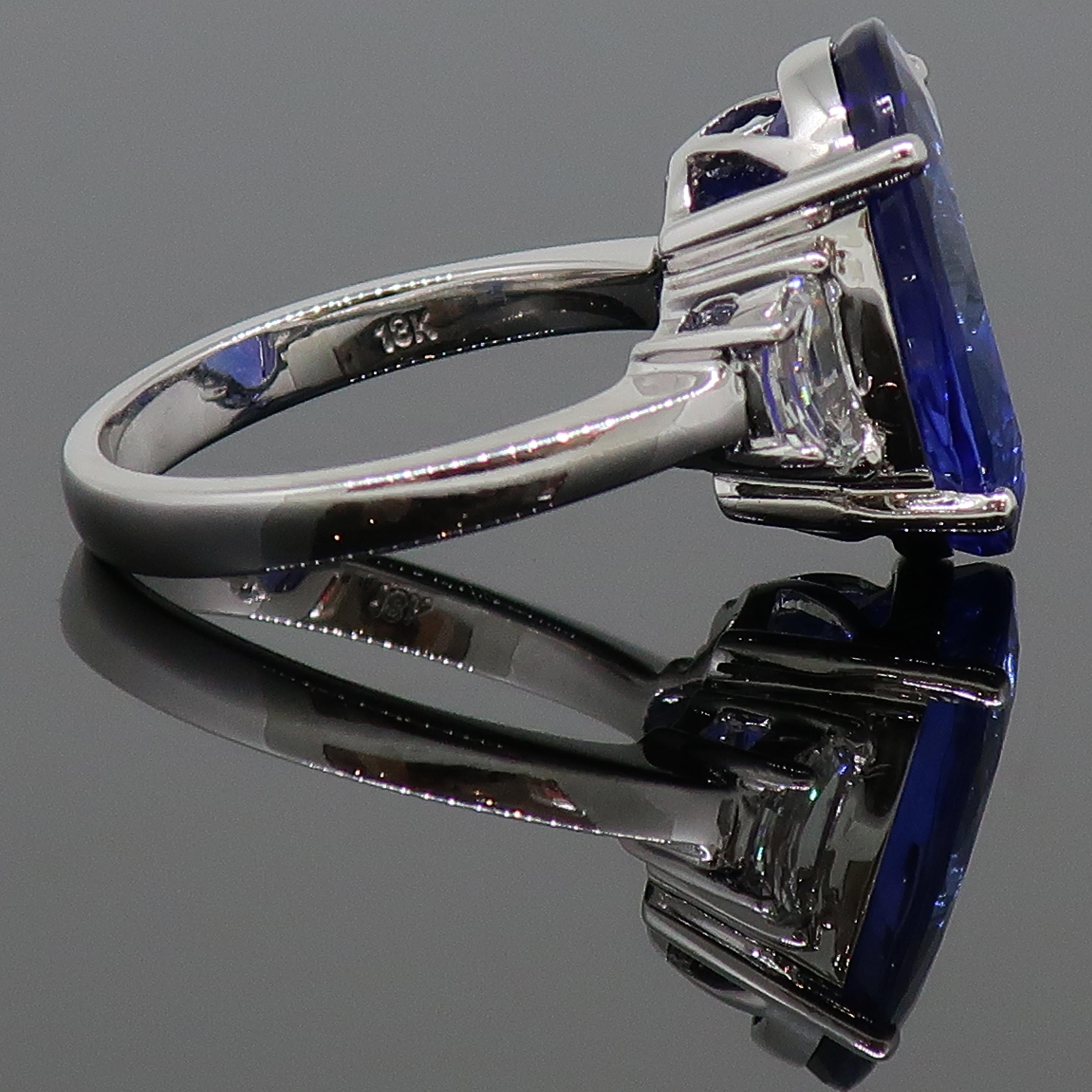 Dyach Oval Tansanit und Diamant Drei-Stein-Ring 18 Karat Weißgold Damen
