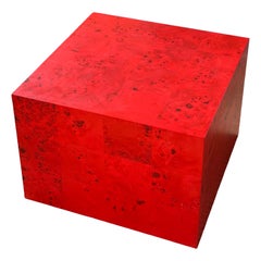 Mesa de centro o auxiliar de patchwork de chapa de arce teñida, color rojo anaranjado.