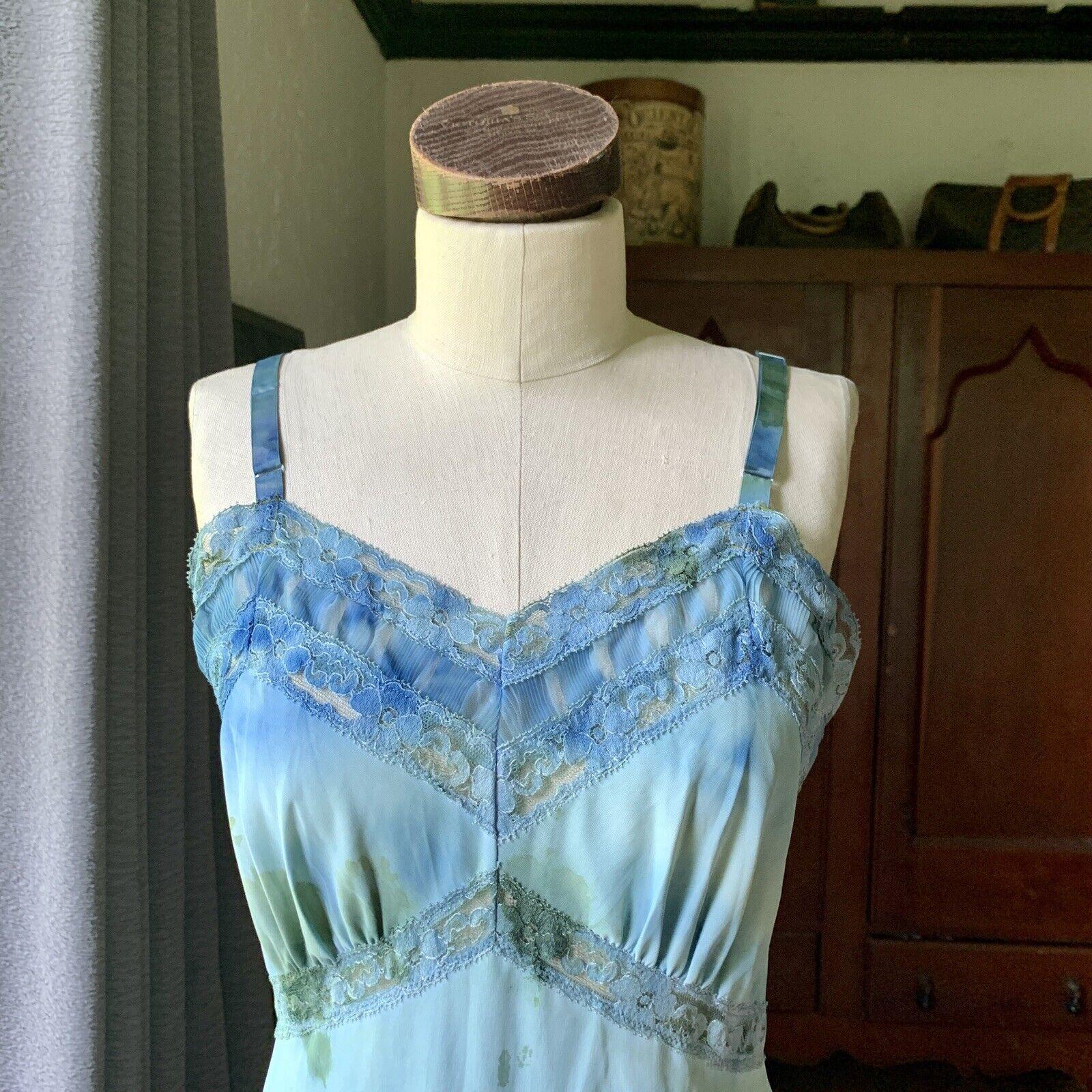 The DYED PETALS Collection (vintage, upcycled, and custom-made fashion using natural dyes and colorants), is designed and offered exclusively by PARPARIAN.

Hand-dyed with Spinach and Indigo
Vintage Brand: Sears
Lace Top/Bottom, Layered Bottom
Size: