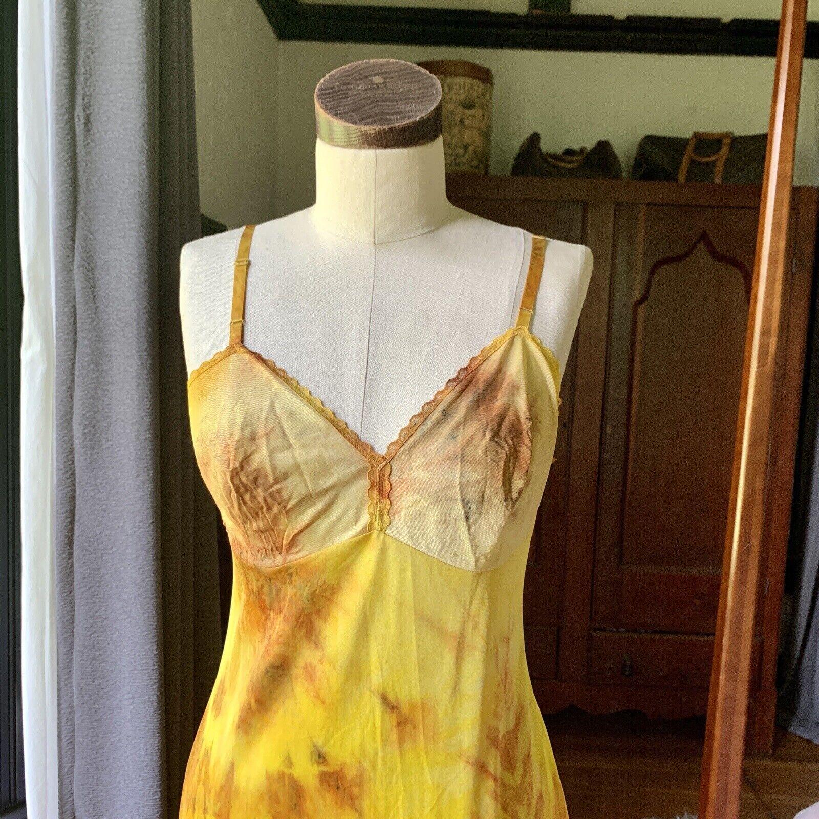The DYED PETALS Collection (vintage, upcycled, and custom-made fashion using natural dyes and colorants), is designed and offered exclusively by PARPARIAN.

Hand-dyed with Rose Buds and Turmeric
Vintage Brand: Vanity Fair (Older 40's/50's