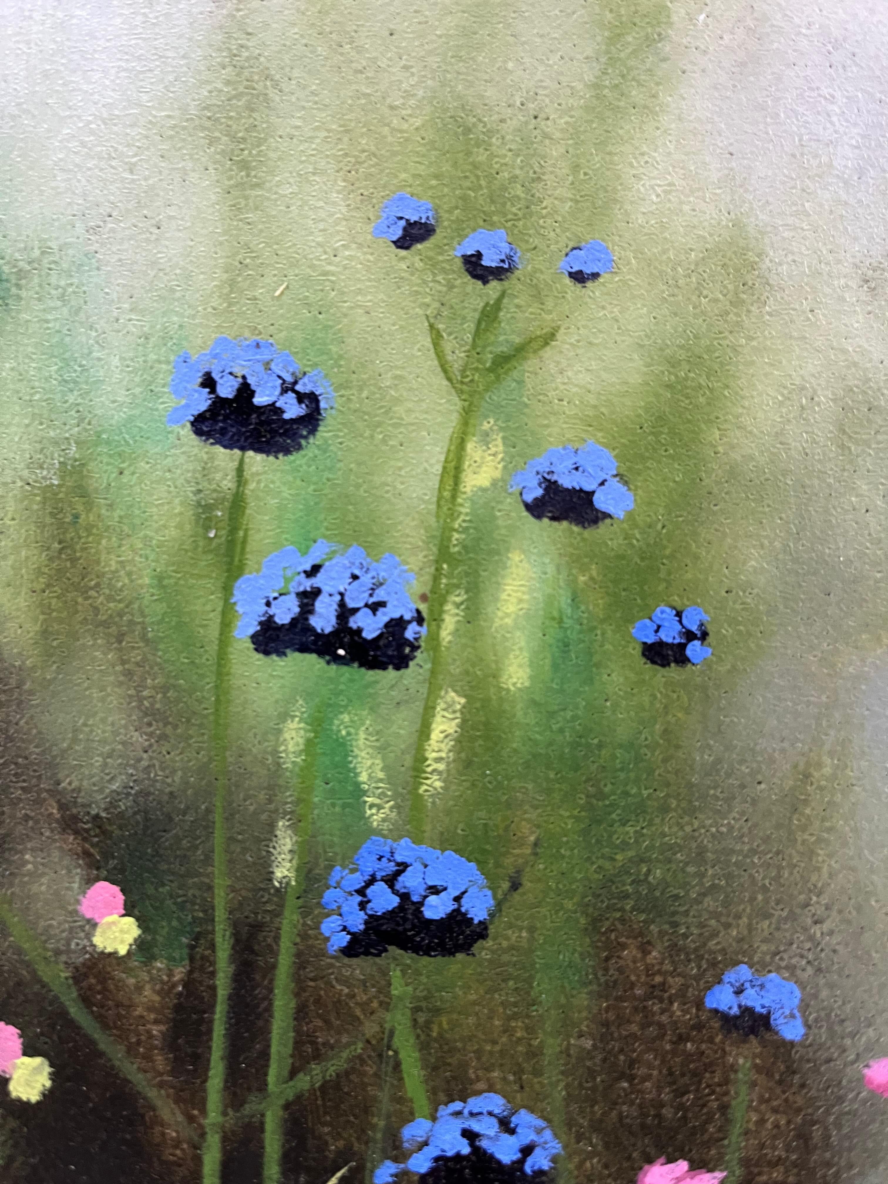  Garden Study 2022 è un quadro realista originale in stile macro di Dylan Lloyd, che presenta una vista ravvicinata di un giardino selvatico in fiore. Con bellissimi fiori blu, viola e bianchi in primo piano e uno sfondo azzurro.

INFORMAZIONI