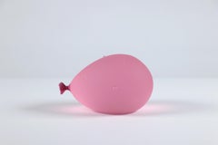 Dylan Martinez - Globos de agua rosa con gotas, Escultura 2024