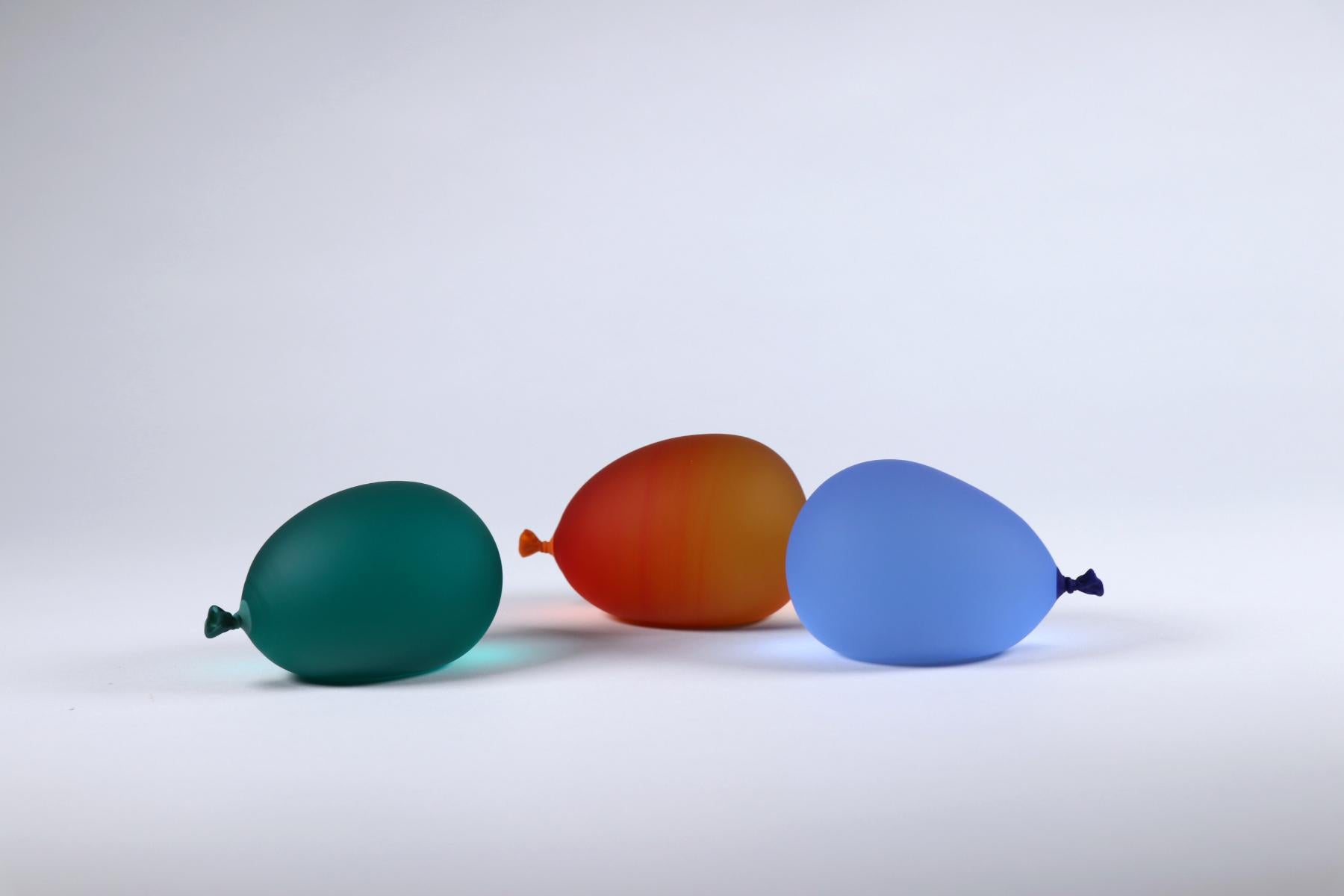 Dylan Martinez - Set di palloncini d'acqua SCFG, Scultura 2025 in vendita 1