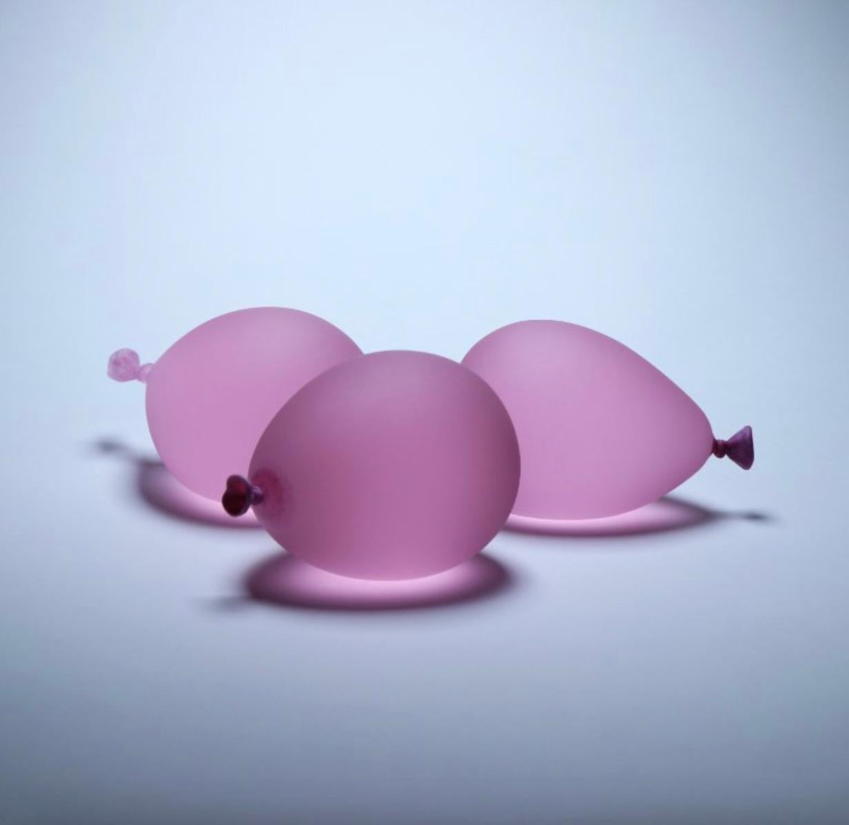 Hyperreal Pink Glass Balloon Sculpture For Sale 1