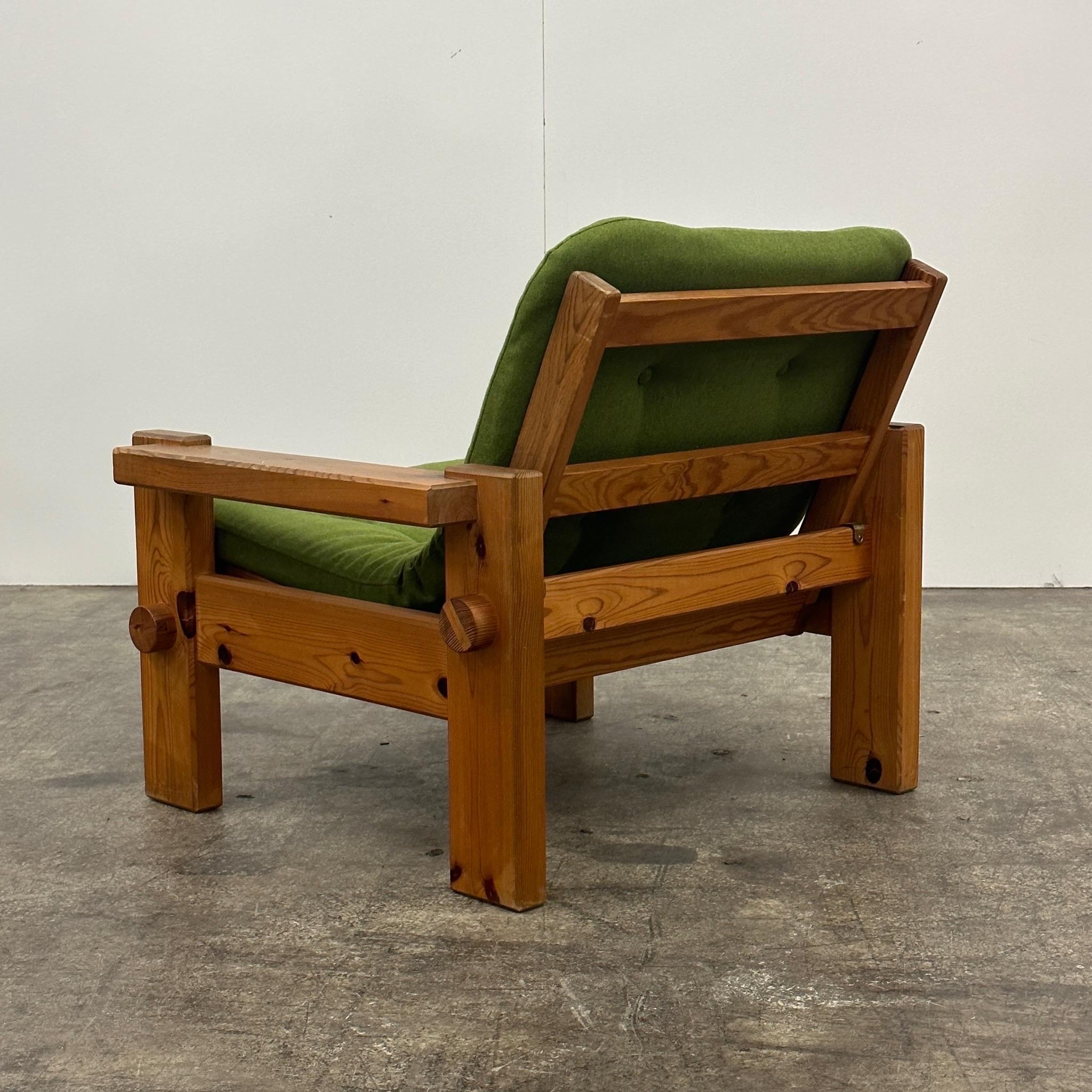 c. 1970s. Constructed of full pine throughout. Upholstered in green kiwi wool fabric. Made in Sweden by Swedese. We have a full set available, contact us if you’re looking for more. 
