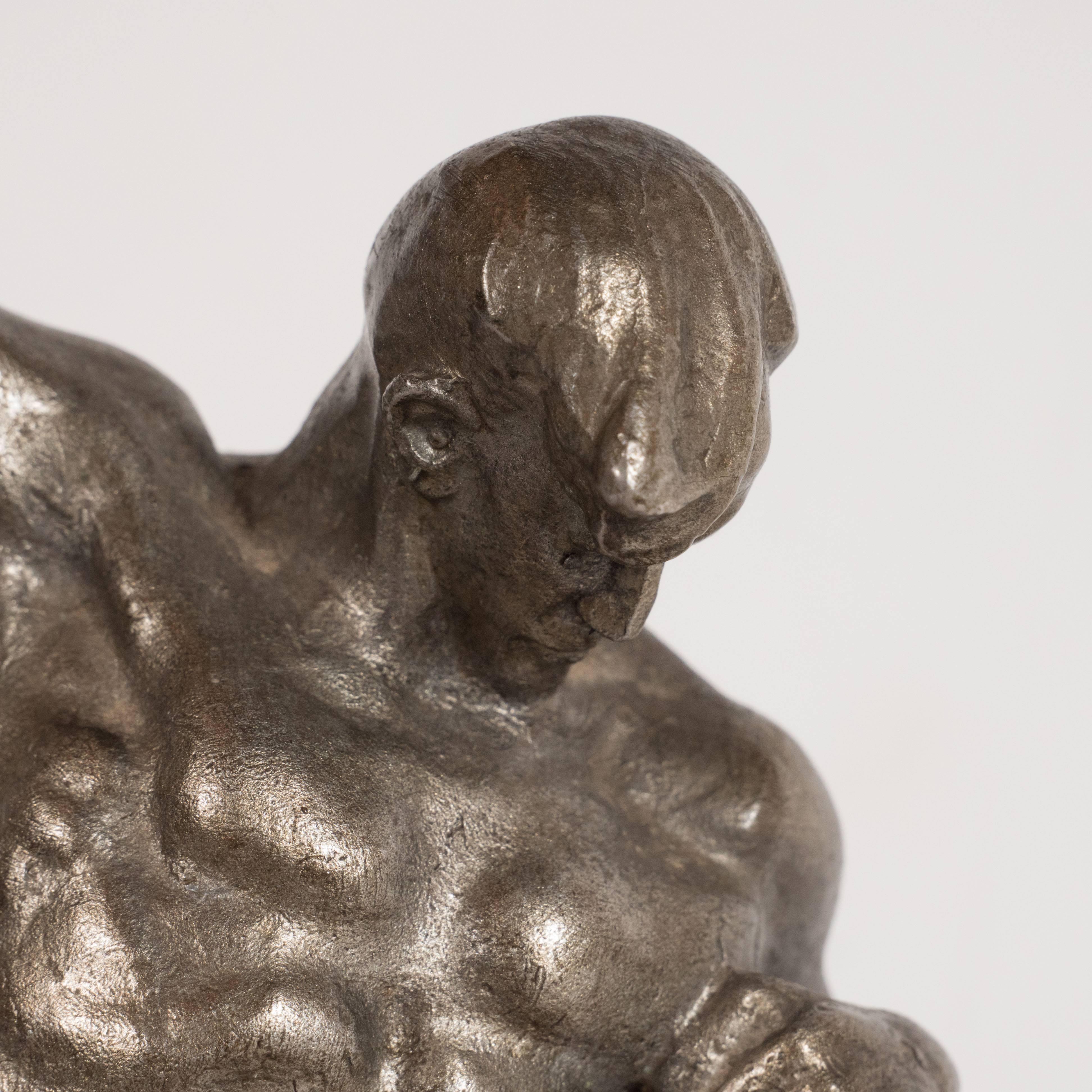 Bronze Sculpture masculine nue soviétique dynamique du début du 20e siècle en bronze