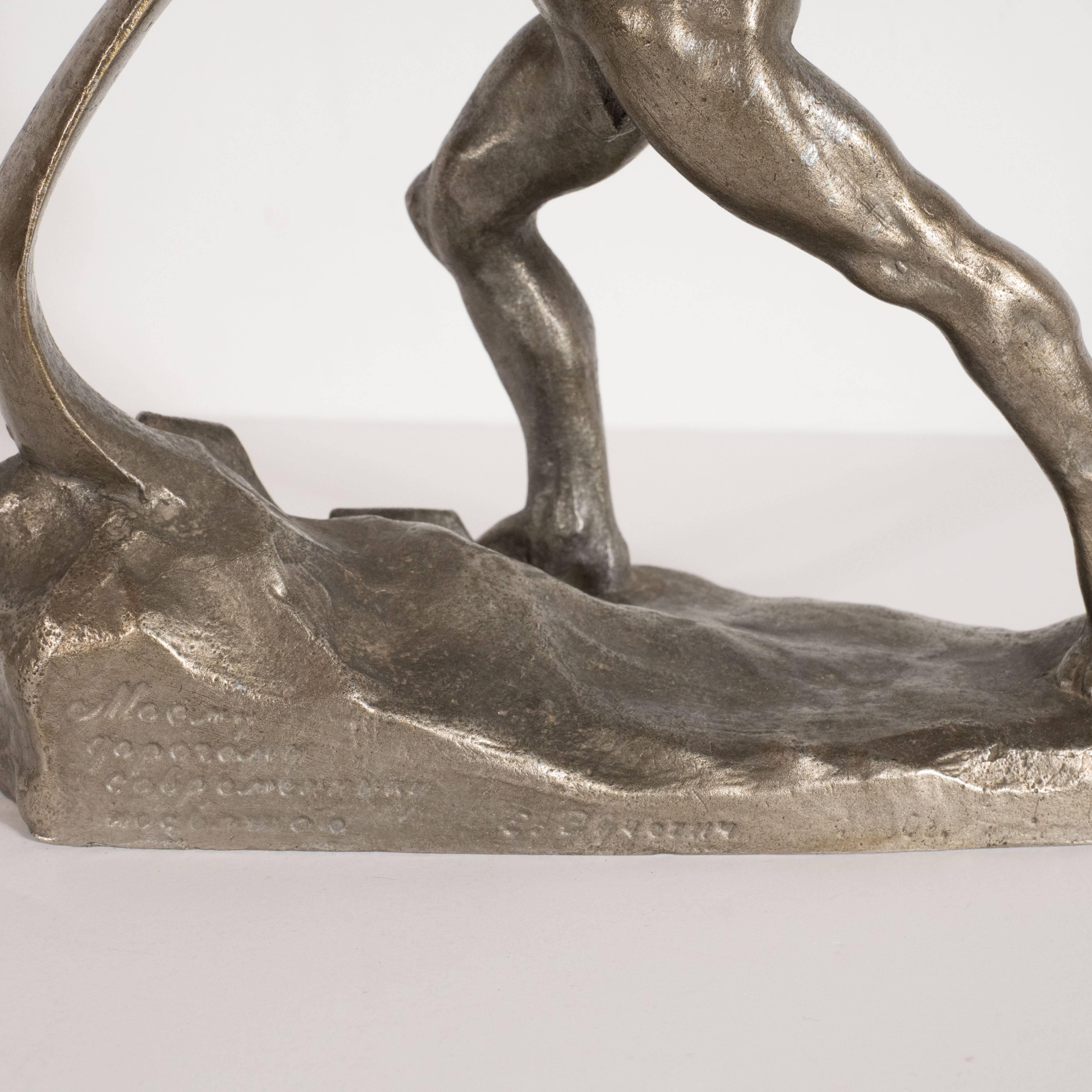 Sculpture masculine nue soviétique dynamique du début du 20e siècle en bronze 2