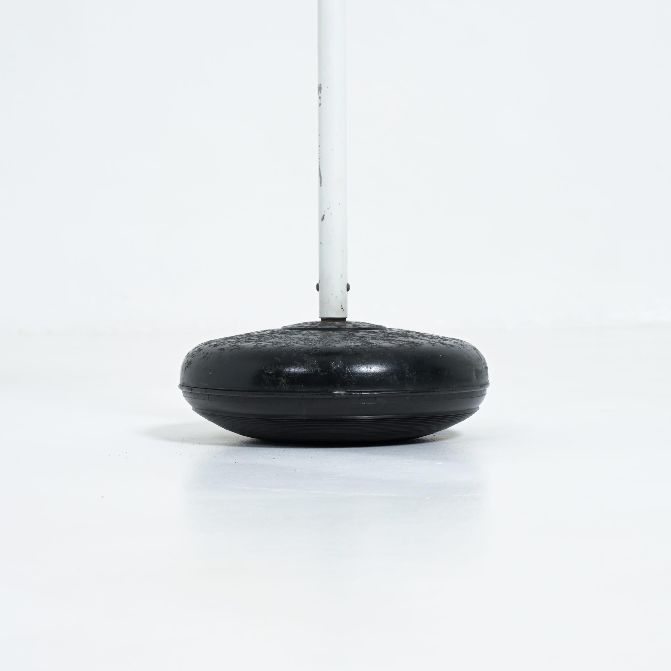 Tabouret industriel dynamique en vente 1