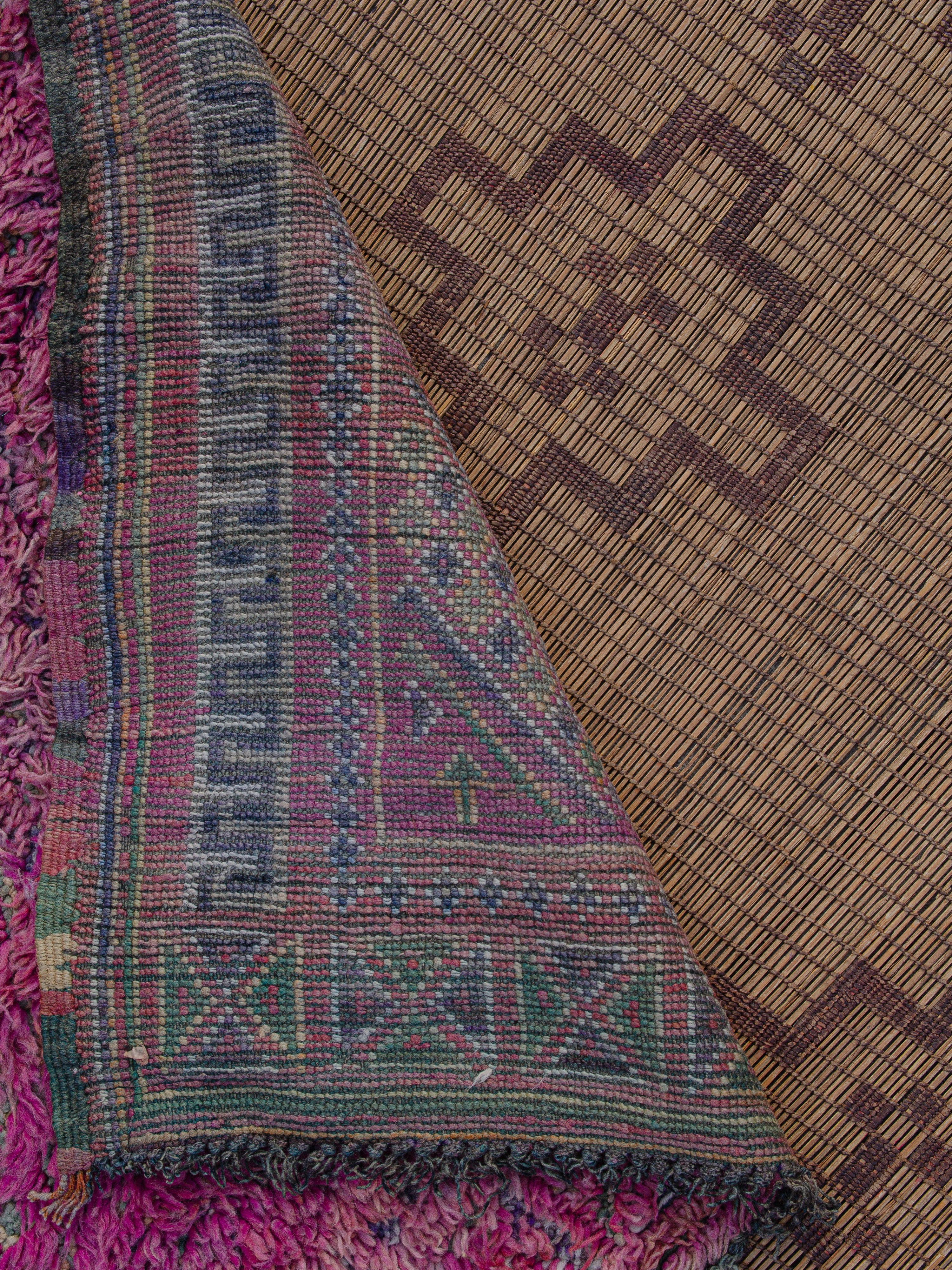 Dynamic Ombre Beni M'Guild Moroccan Carpet Curated By Breuckelen Berber In Good Condition For Sale In Brooklyn, US