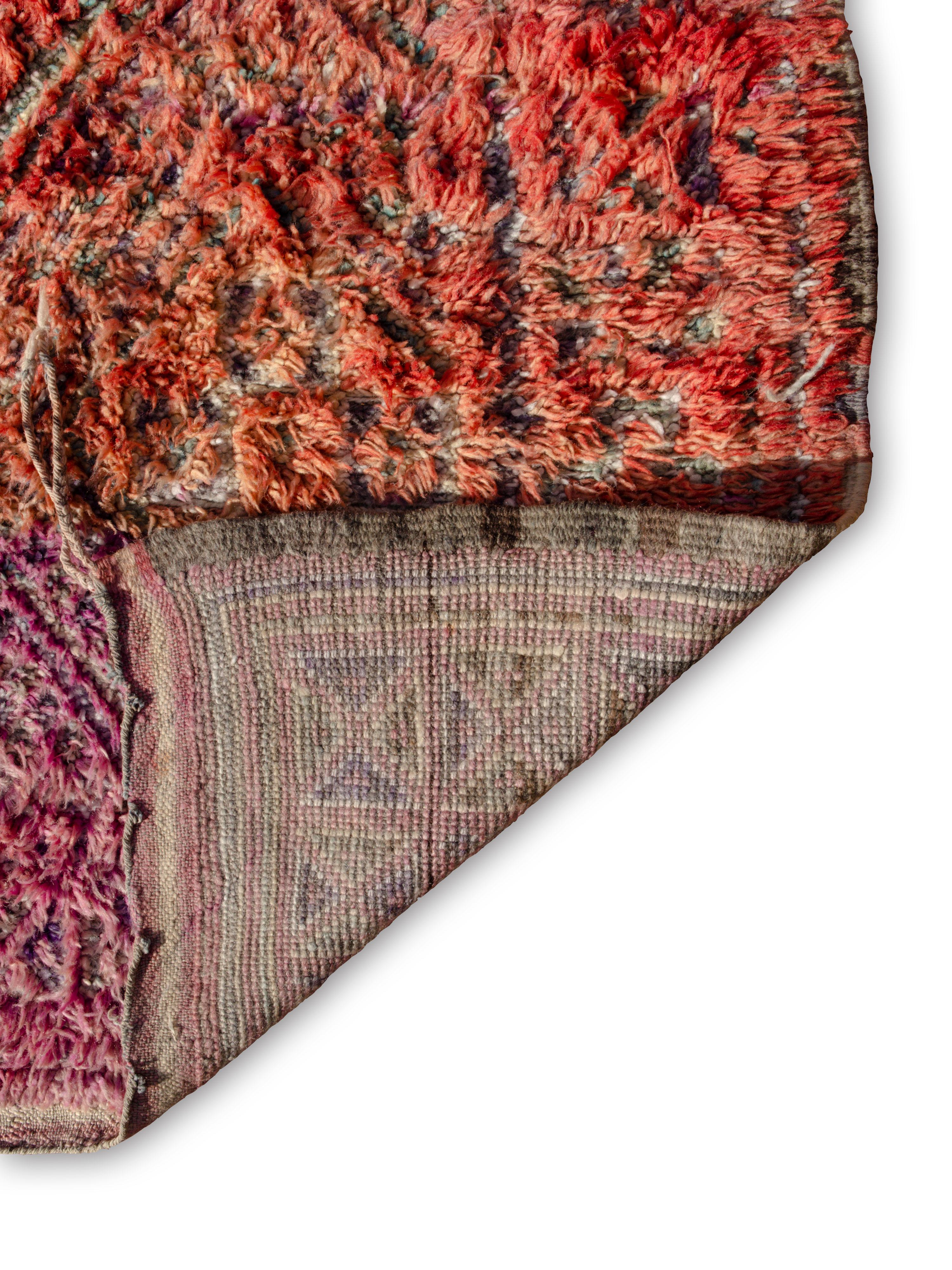 Late 20th Century Dynamic Ombre Beni M'Guild Moroccan Carpet Curated By Breuckelen Berber For Sale