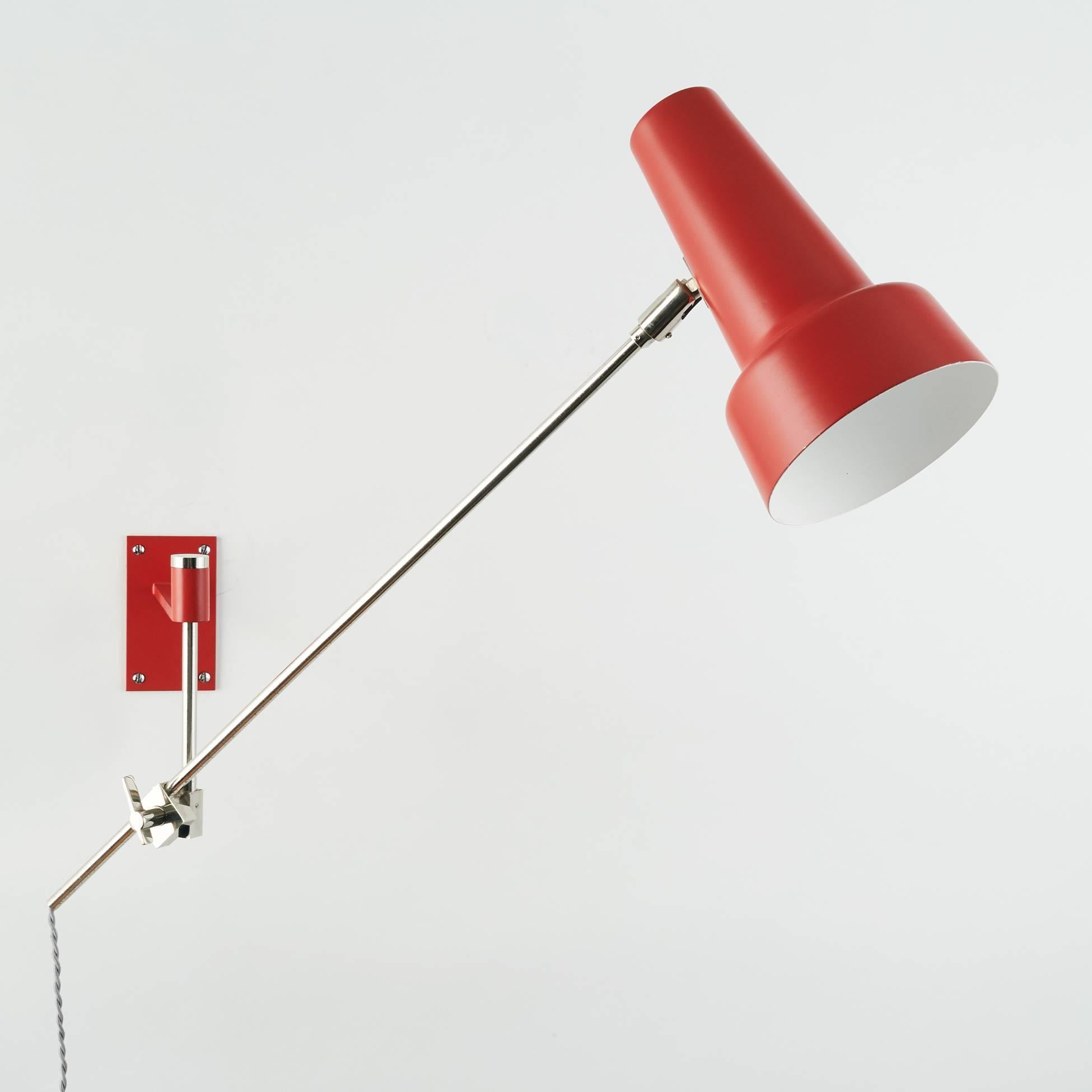 Italian Dynamic Red Enameled Swing Arm Sconce with Silver Chromed Mounts, Italy 1970’s For Sale
