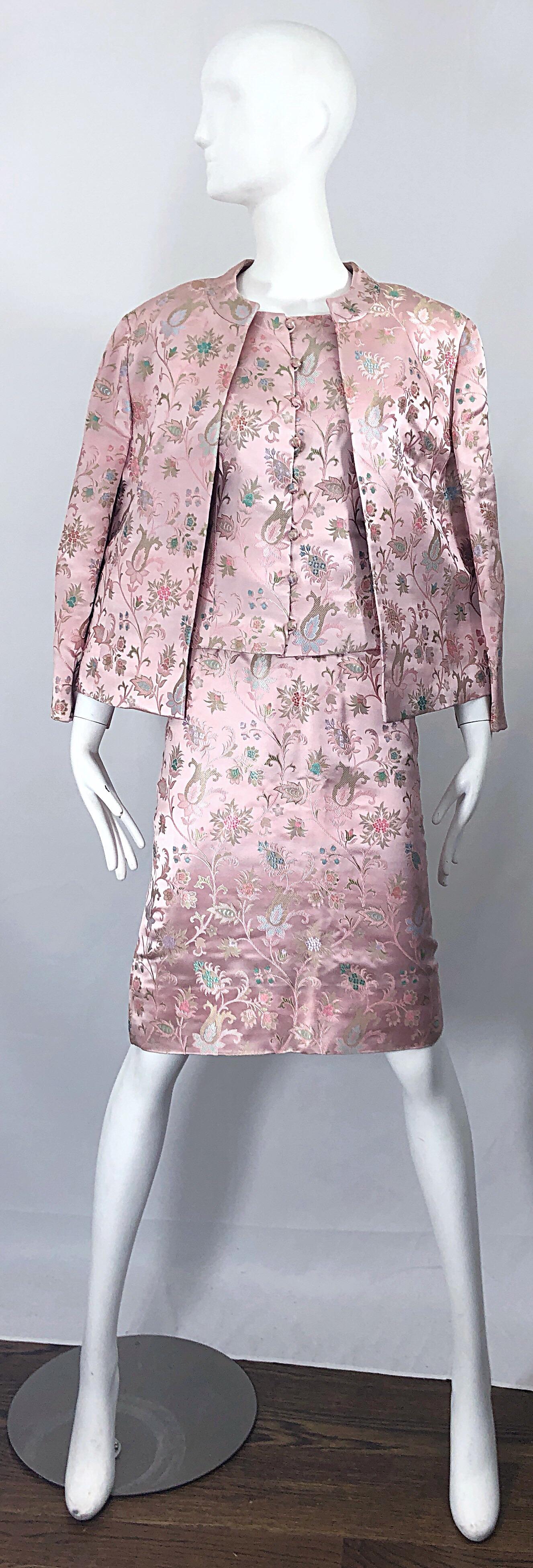 Dynasty 1960s For Lord & Taylor Light Pink Large Size 3 Piece Vintage Dress Set For Sale 12