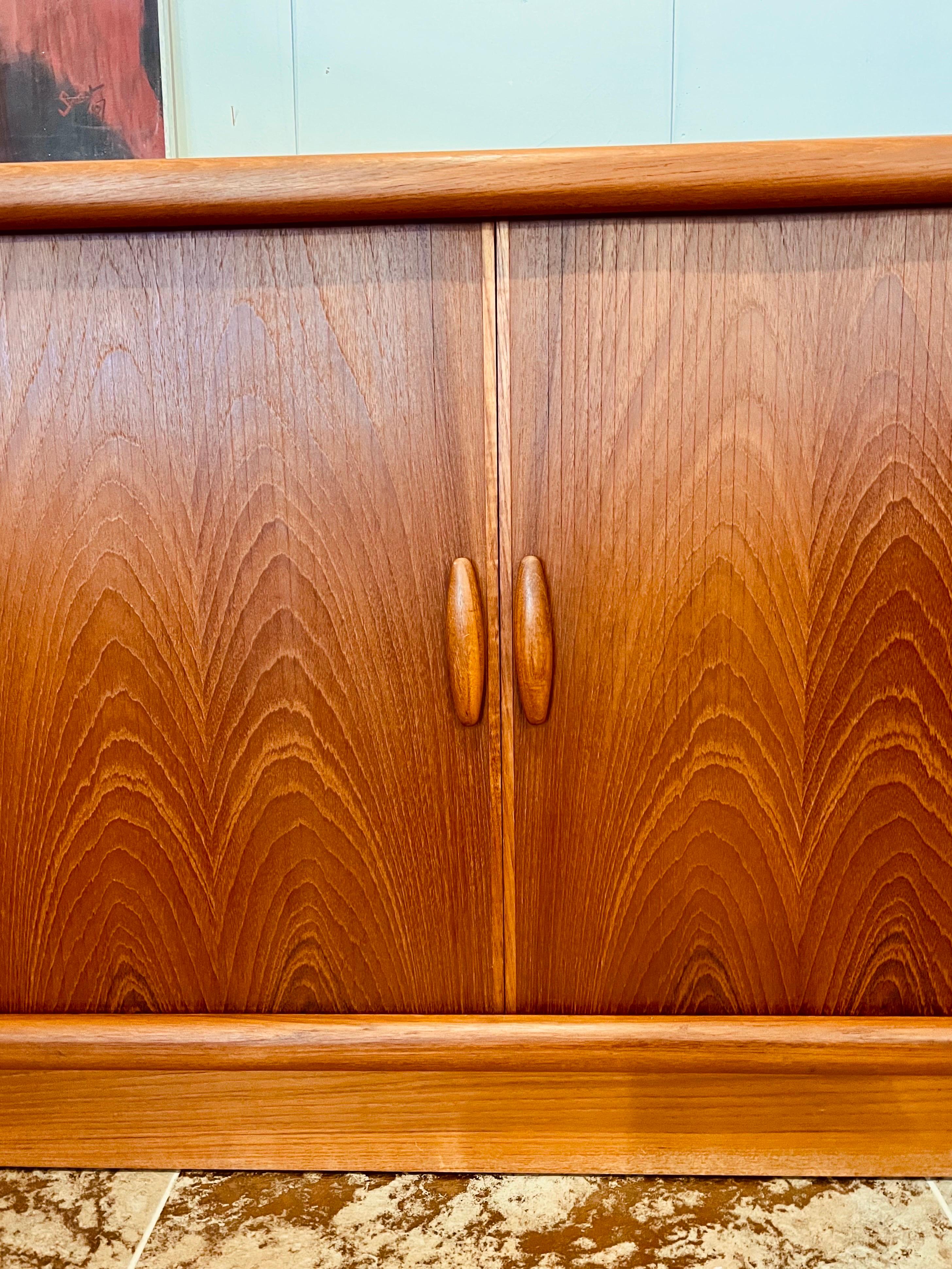 dyrlund cabinet