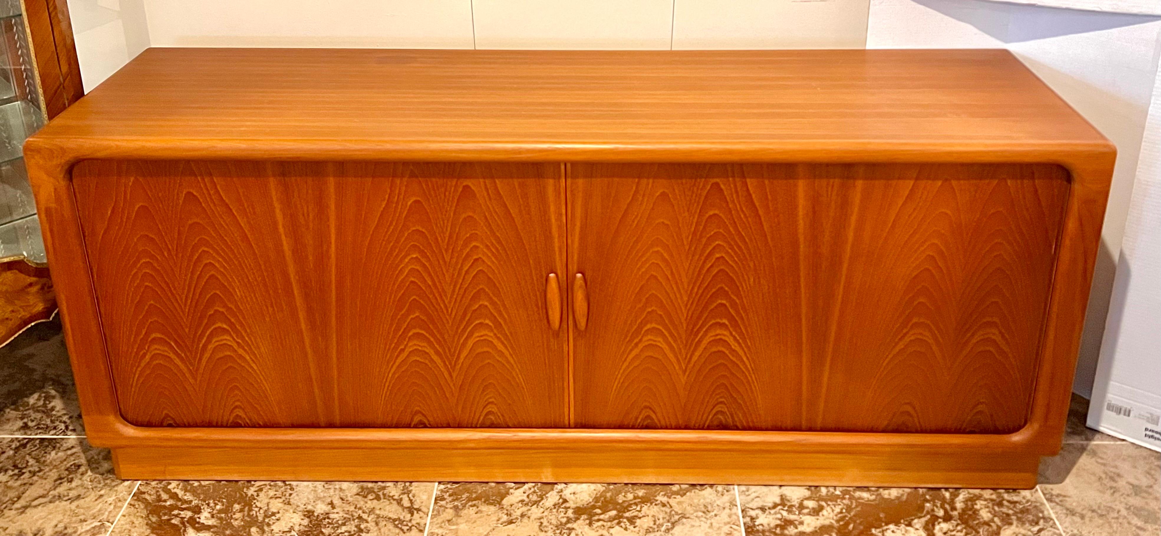 Dyrlund Danish Mid-Century Modern Teak Credenza Sideboard Server Cabinet 4