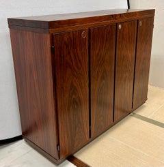 Dyrlund Danish Modern Expandable Rosewood Rolling Bar Cart Dry Bar