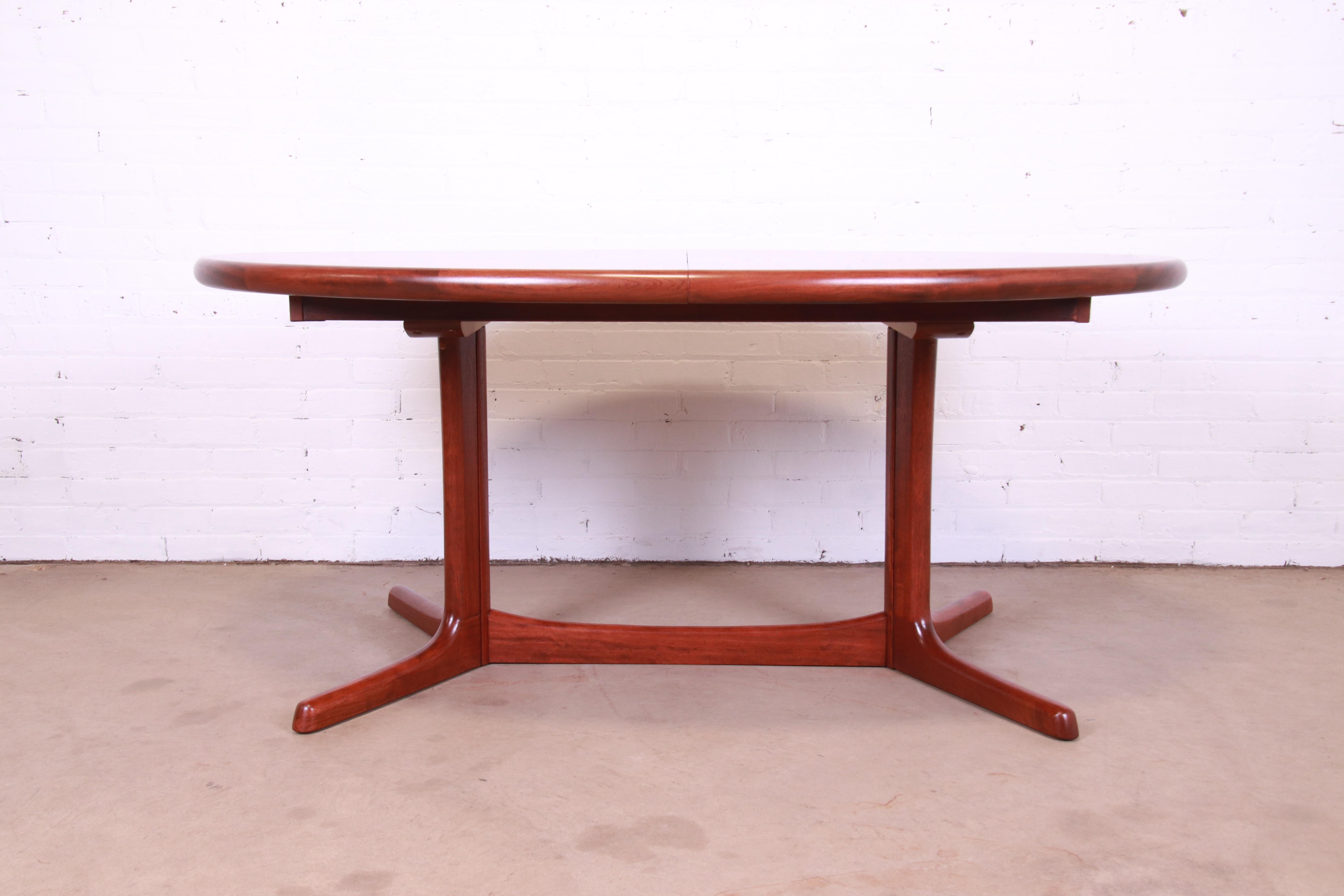 Dyrlund Danish Modern Rosewood Pedestal Extension Dining Table, Newly Refinished 5