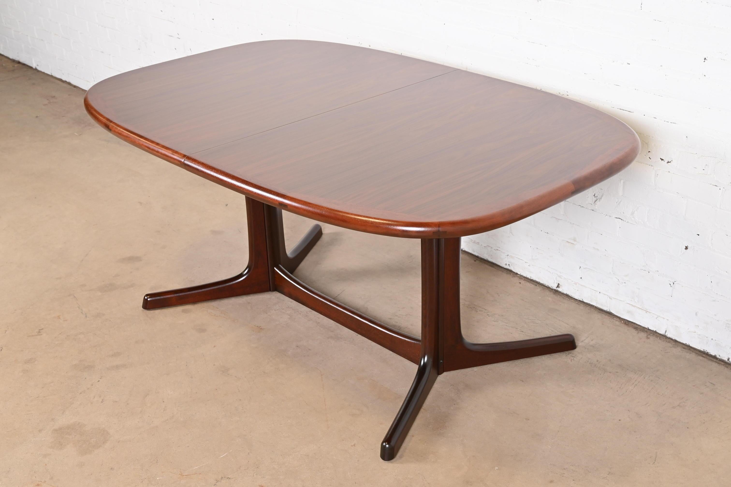 Dyrlund Danish Modern Rosewood Pedestal Extension Dining Table, Newly Refinished For Sale 7