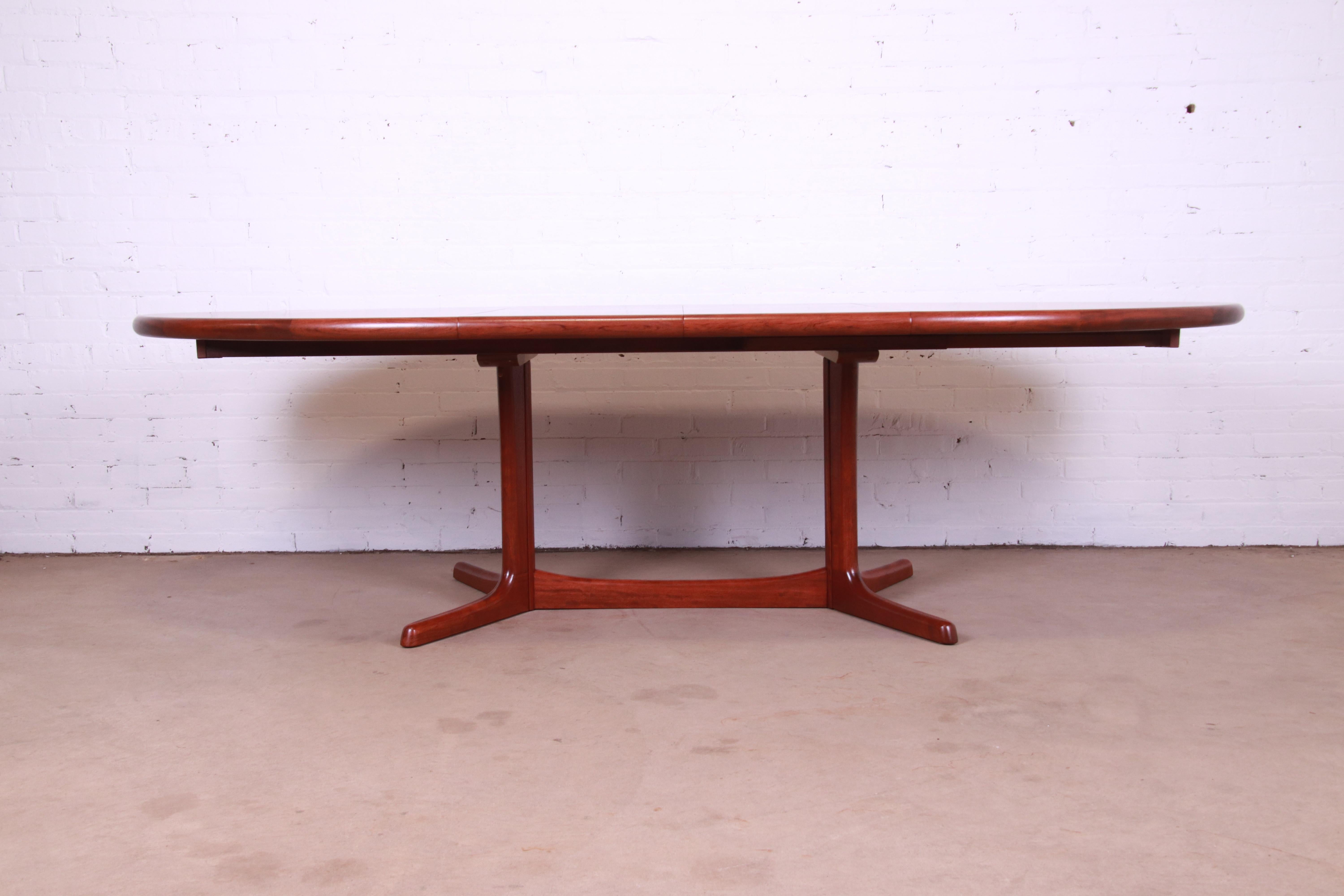 dyrlund rosewood dining table