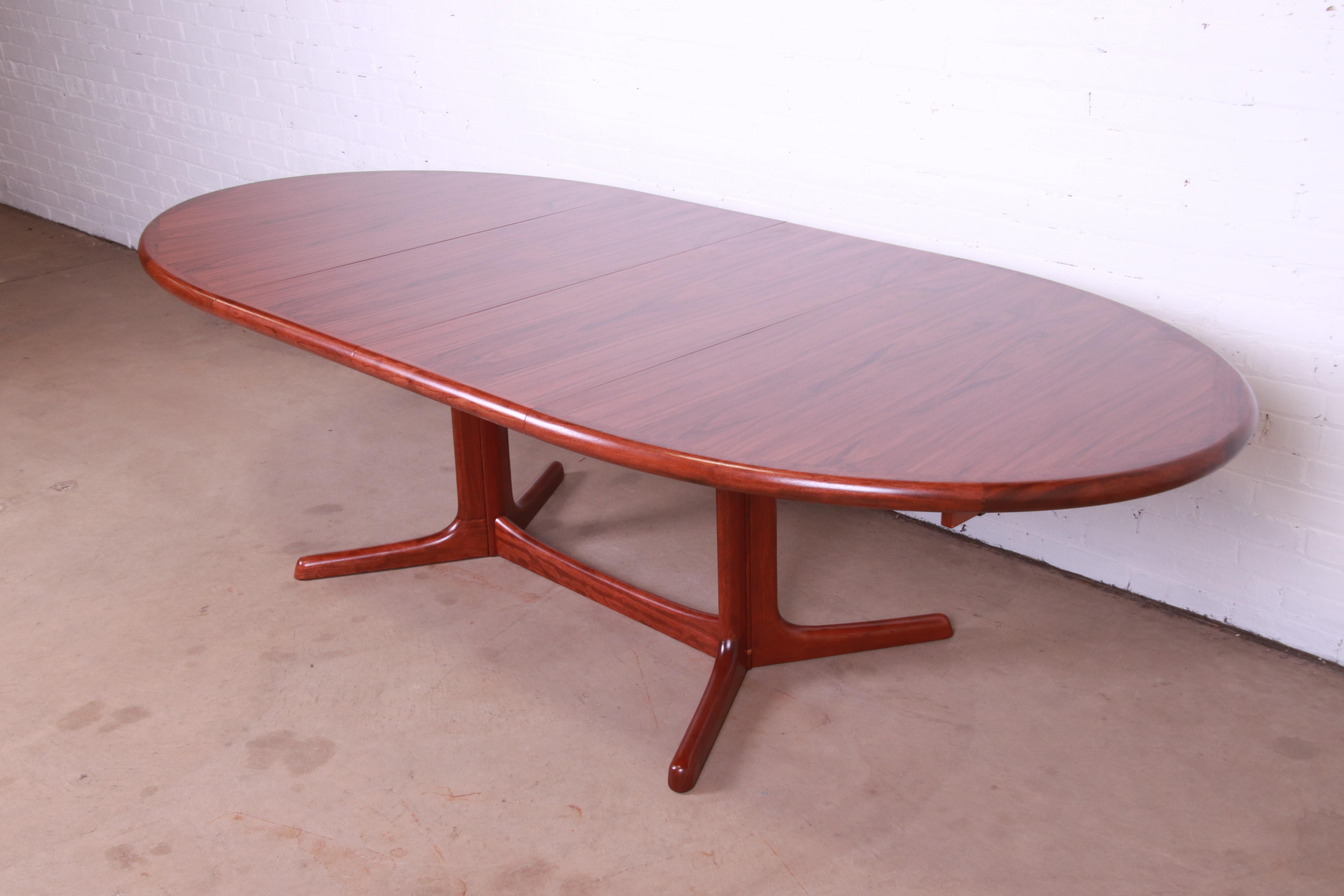 Mid-Century Modern Dyrlund Danish Modern Rosewood Pedestal Extension Dining Table, Newly Refinished