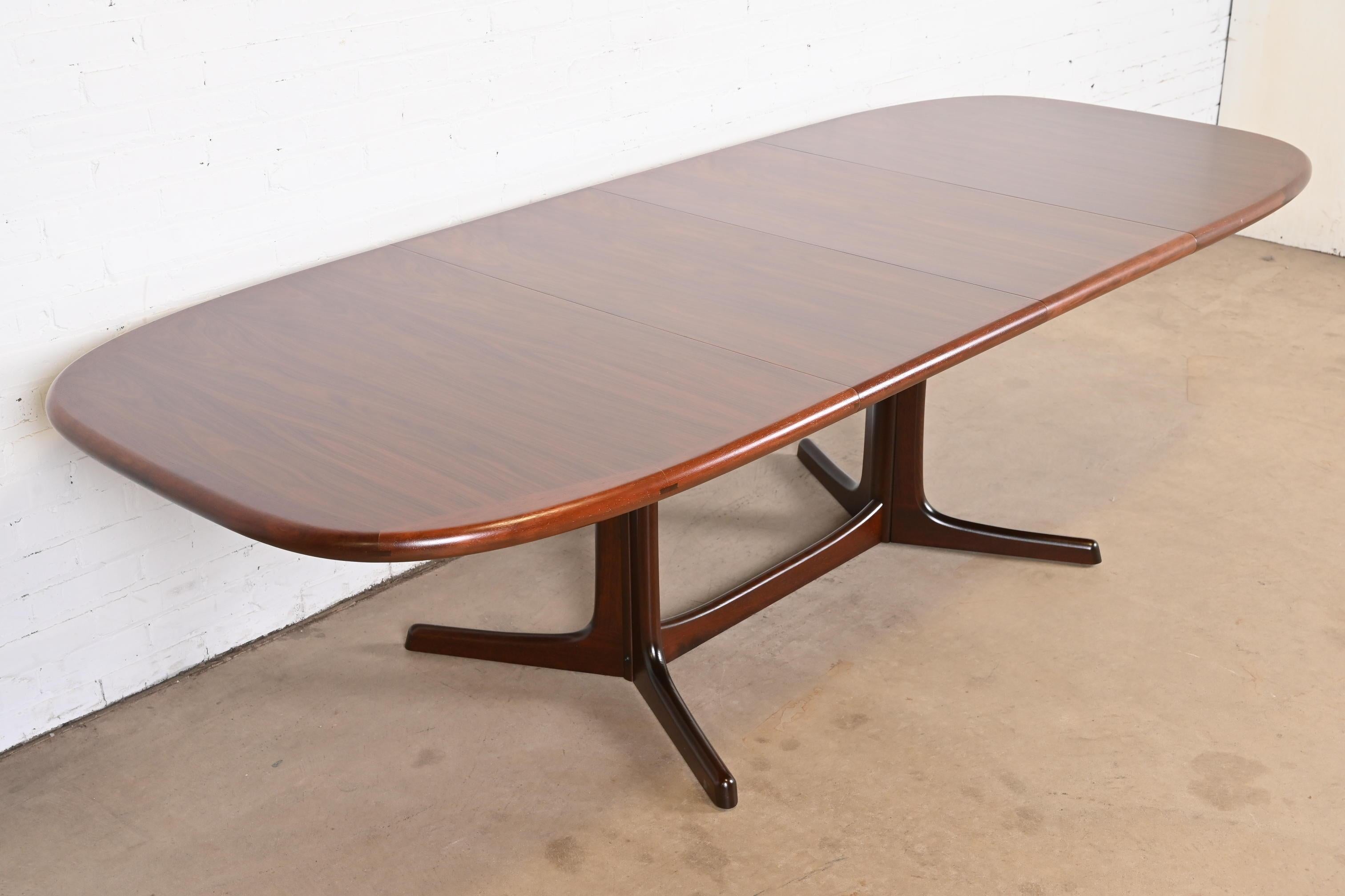 Mid-20th Century Dyrlund Danish Modern Rosewood Pedestal Extension Dining Table, Newly Refinished For Sale