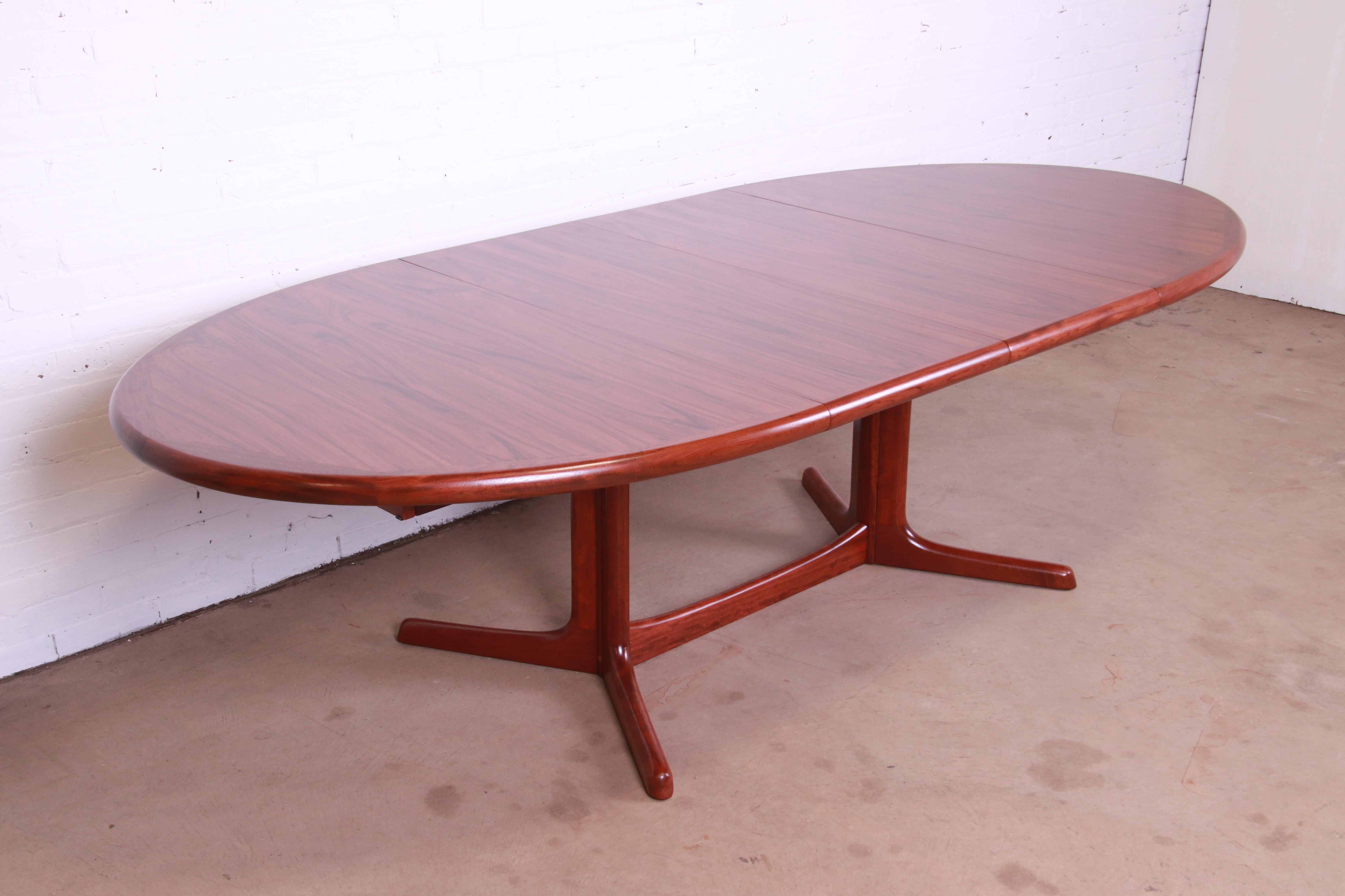 20th Century Dyrlund Danish Modern Rosewood Pedestal Extension Dining Table, Newly Refinished