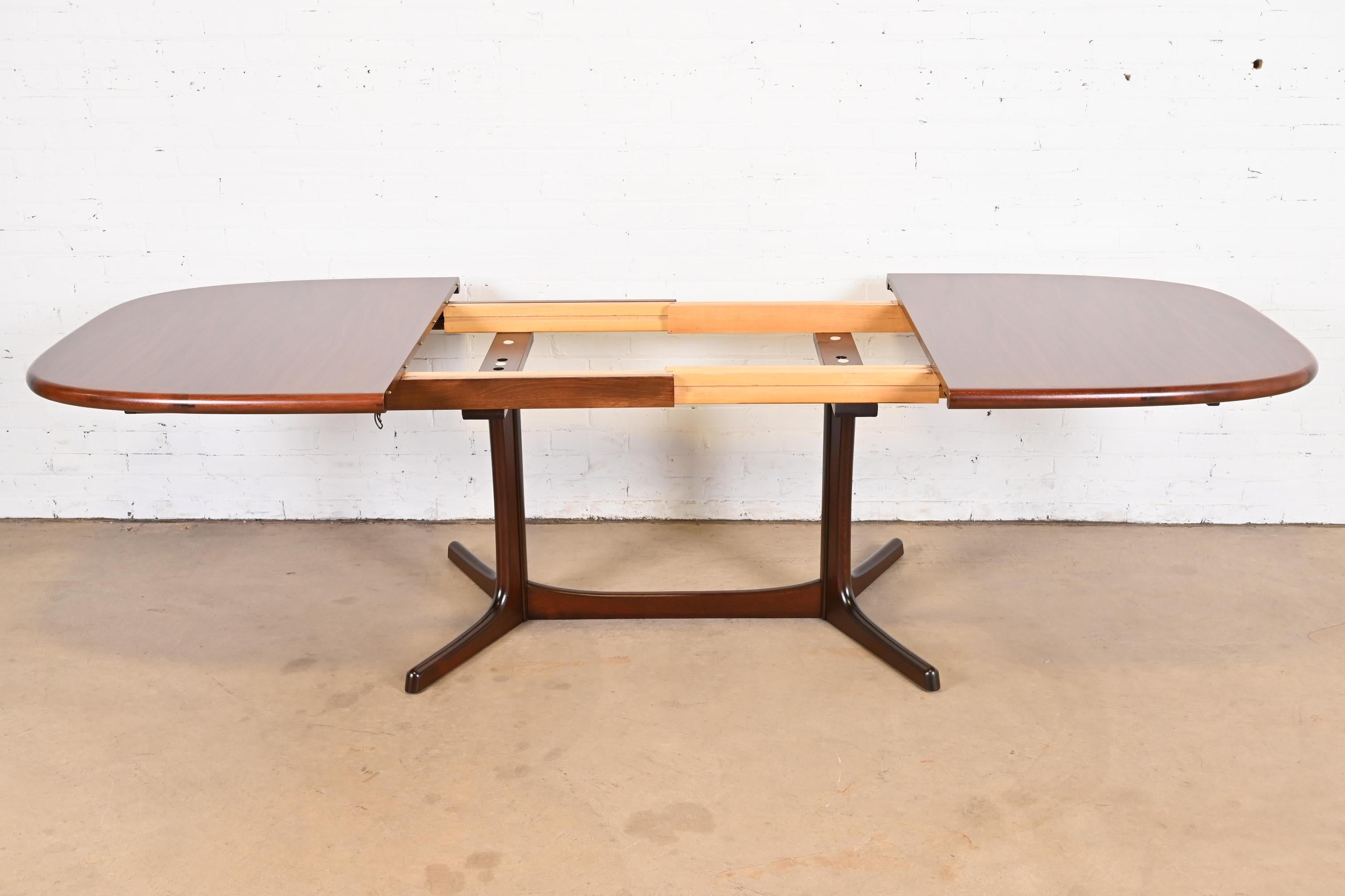 Dyrlund Danish Modern Rosewood Pedestal Extension Dining Table, Newly Refinished For Sale 4