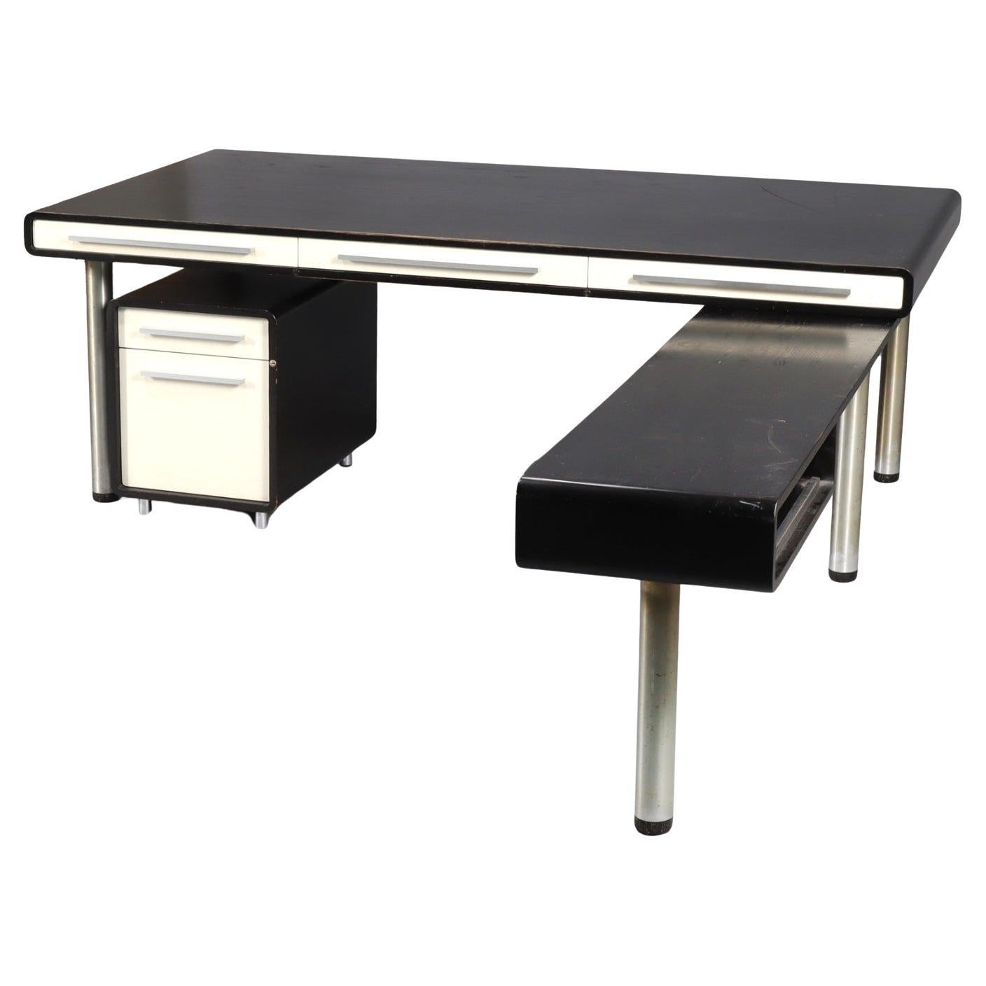 Dyrlund Desk Model 'Space' With Side Table And Drawer Module For Sale