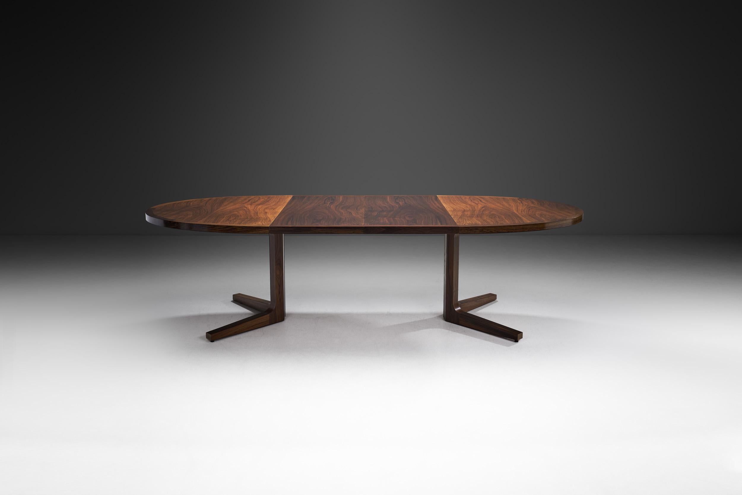 Scandinavian Modern Dyrlund Extendable Dining Table from Solid Wood, Denmark ca 1960s