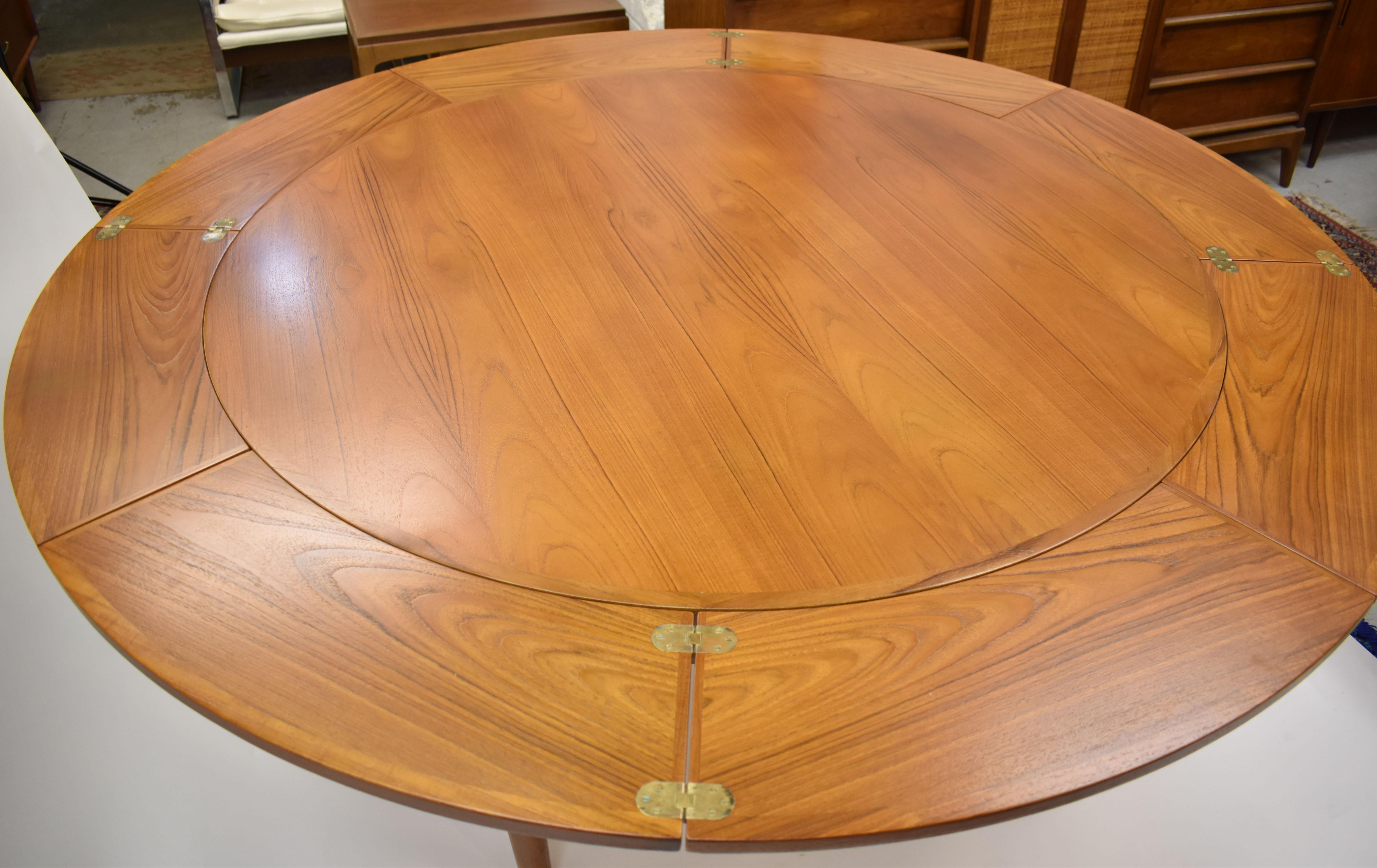 20th Century Dyrlund Lotus Flip-Flap Danish Teak Dining Table