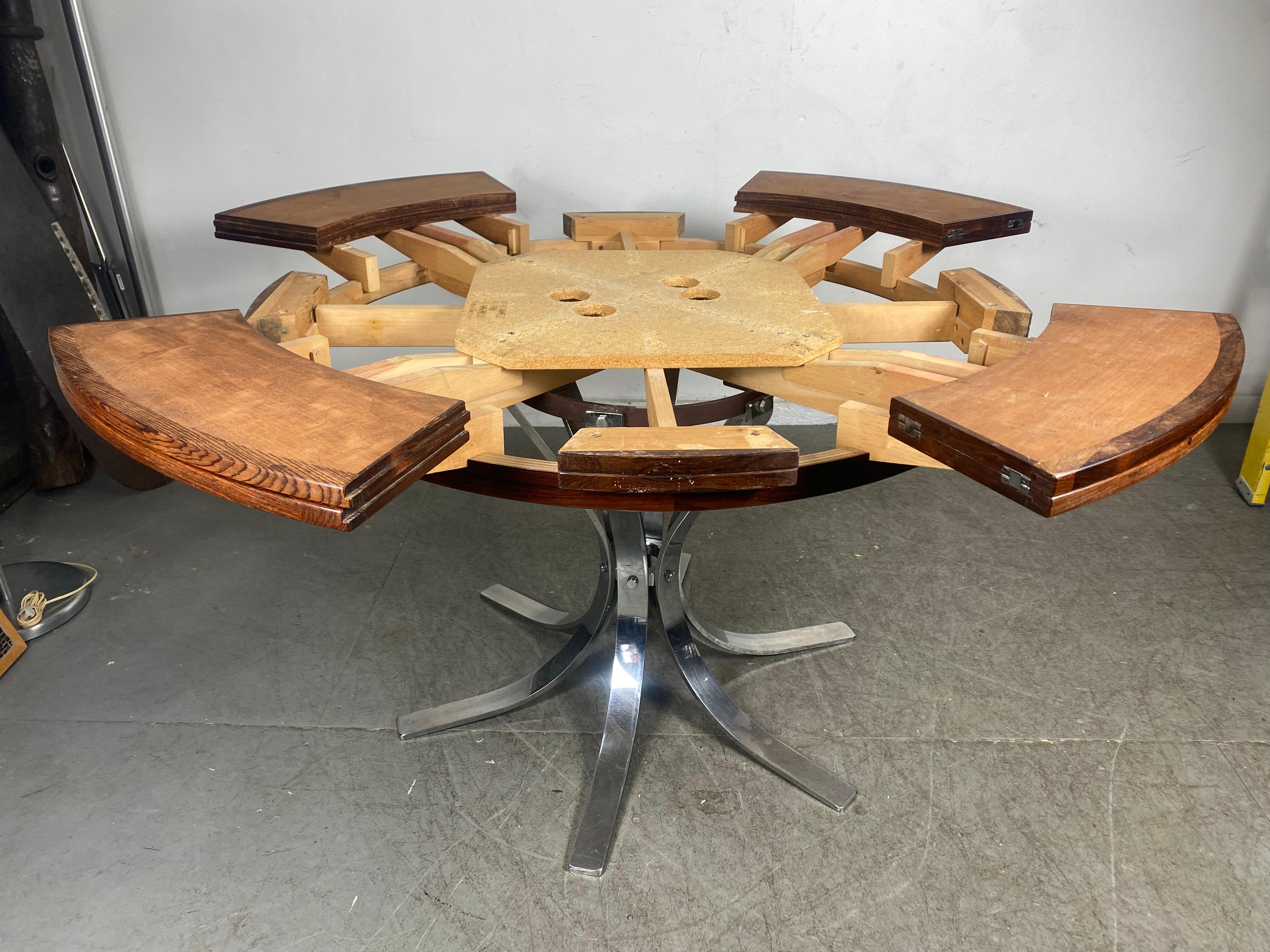 Milieu du XXe siècle Table de salle à manger en bois de rose « Lotus » de Dyrlund, plateau extensible « Flip-flop » en vente