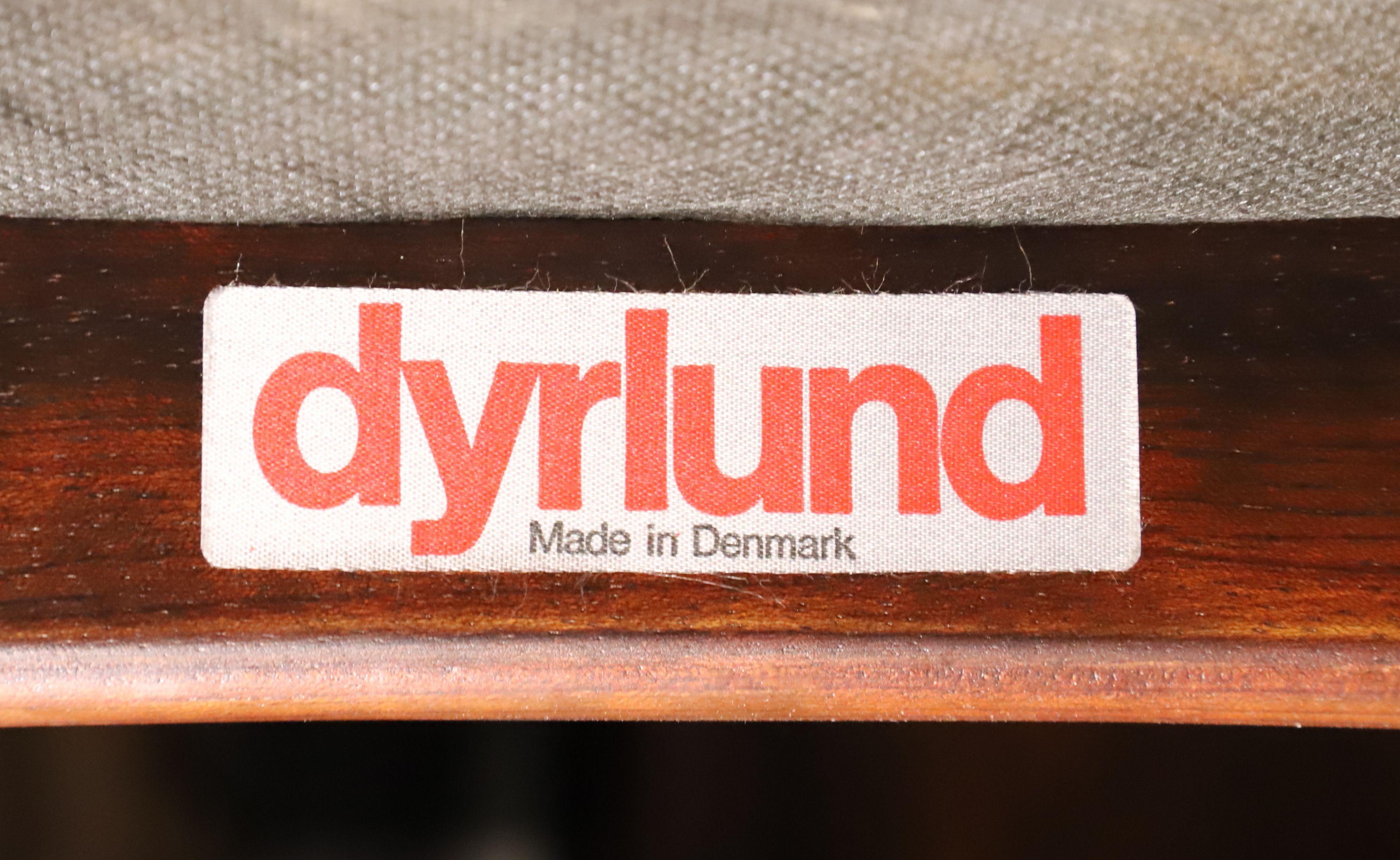 DYRLUND Moderne dänische Esszimmerstühle aus Rosenholz, Mitte des 20. Jahrhunderts, Paar im Angebot 4