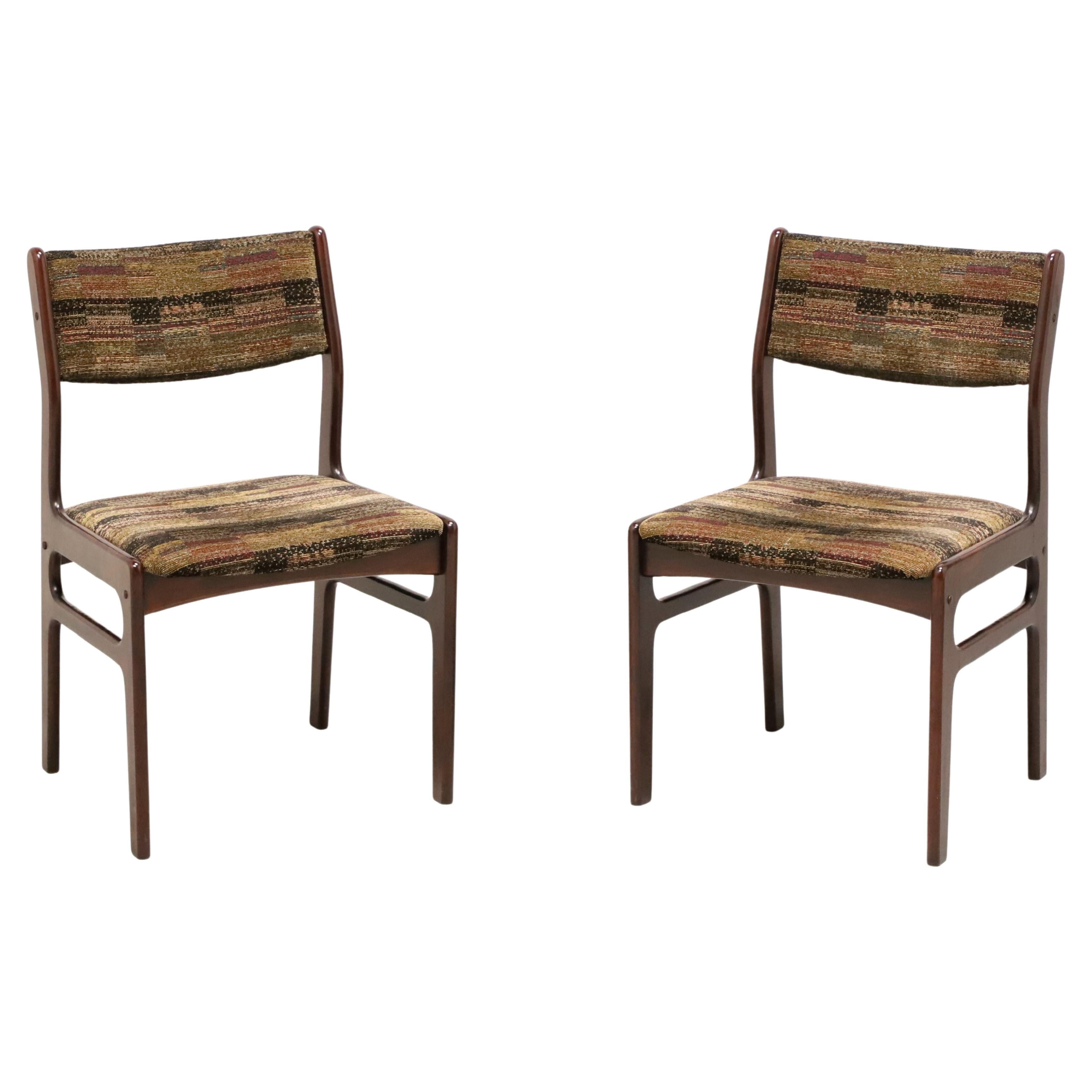 DYRLUND Mid 20th Century Rosewood Danish Modern Dining Side Chairs - Pair A en vente