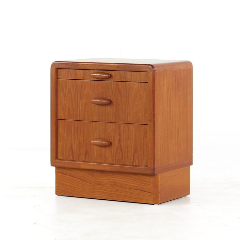 Dyrlund MidCentury Danish Teak Nightstands, Pair For Sale at 1stDibs