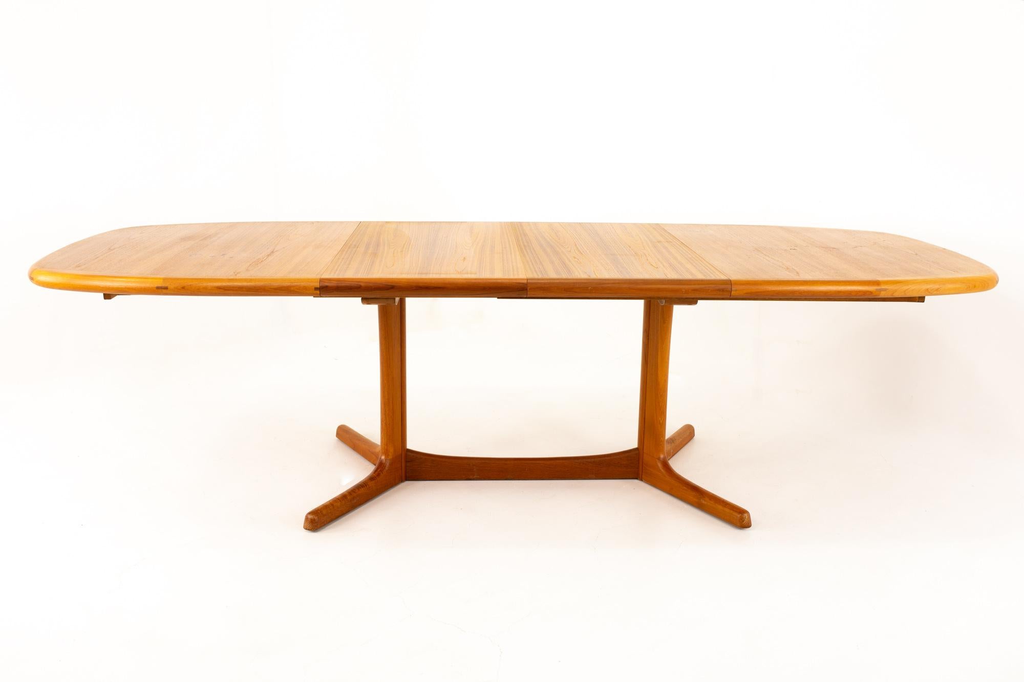 Dyrlund Mid Century Hidden Leaf Teak Dining Table In Excellent Condition In Countryside, IL