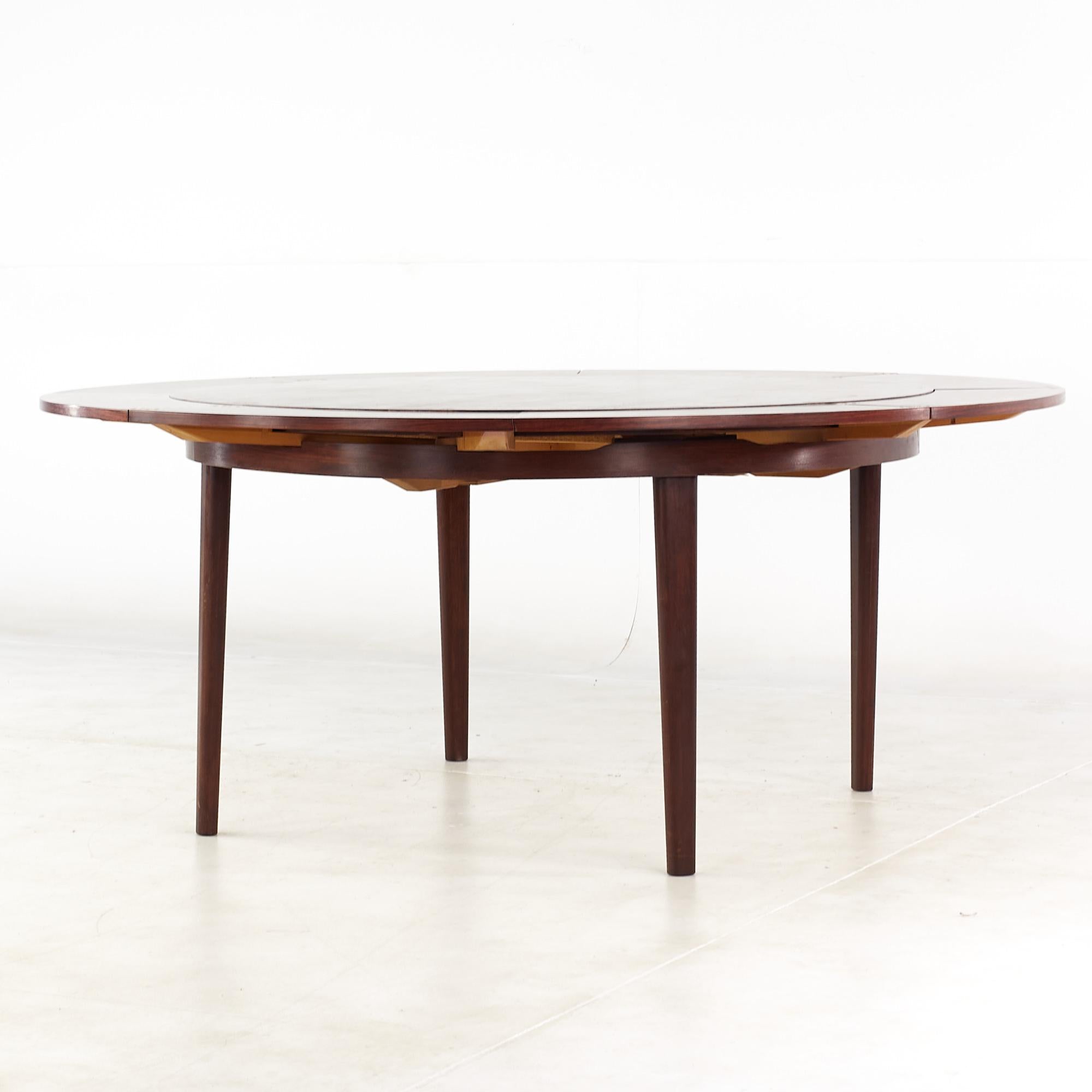 Dyrlund Mid Century Rosewood Lotus Round Expanding Dining Table For Sale 2