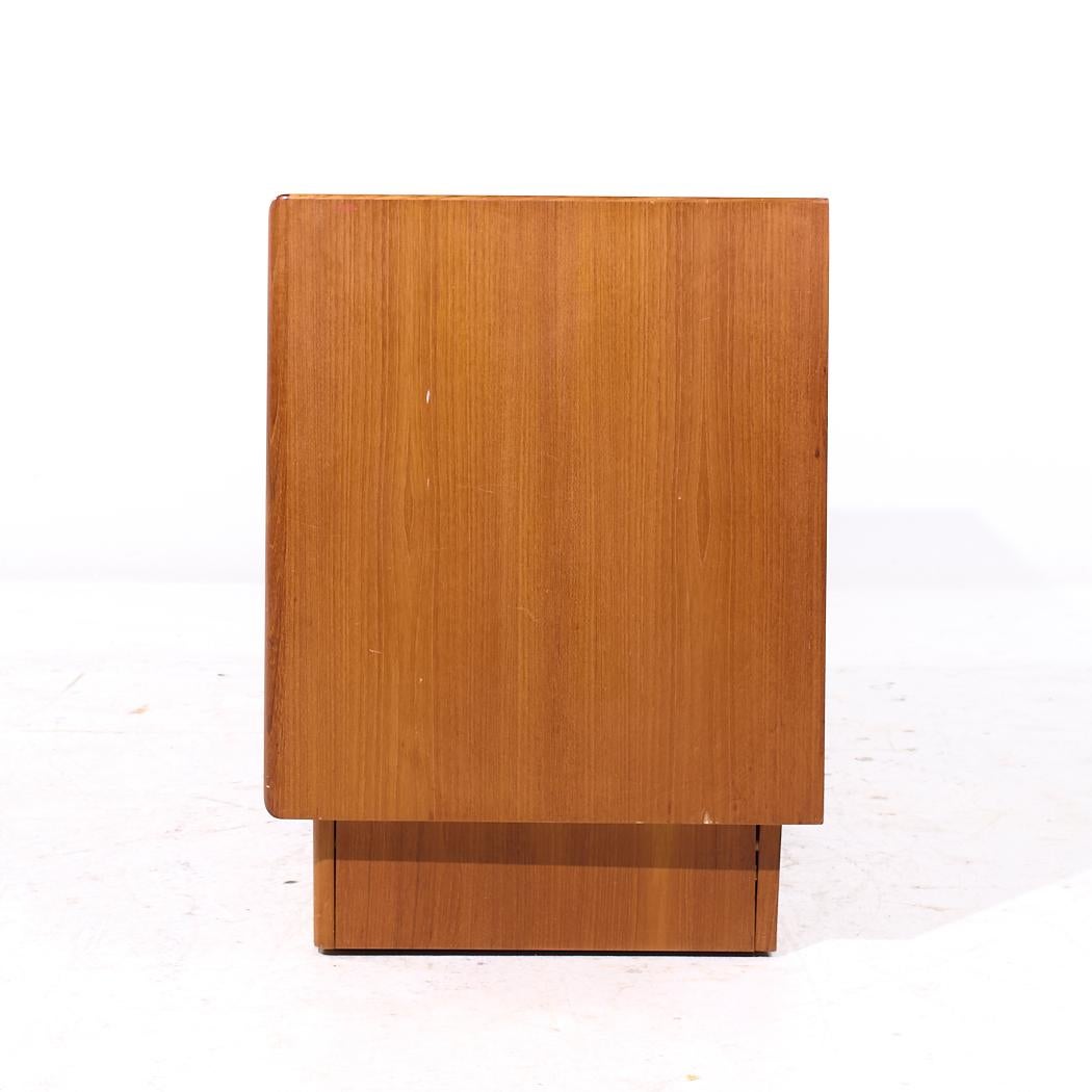 Credenza con anta a tamburo di Dyrlund, metà del secolo scorso In condizioni buone in vendita a Countryside, IL