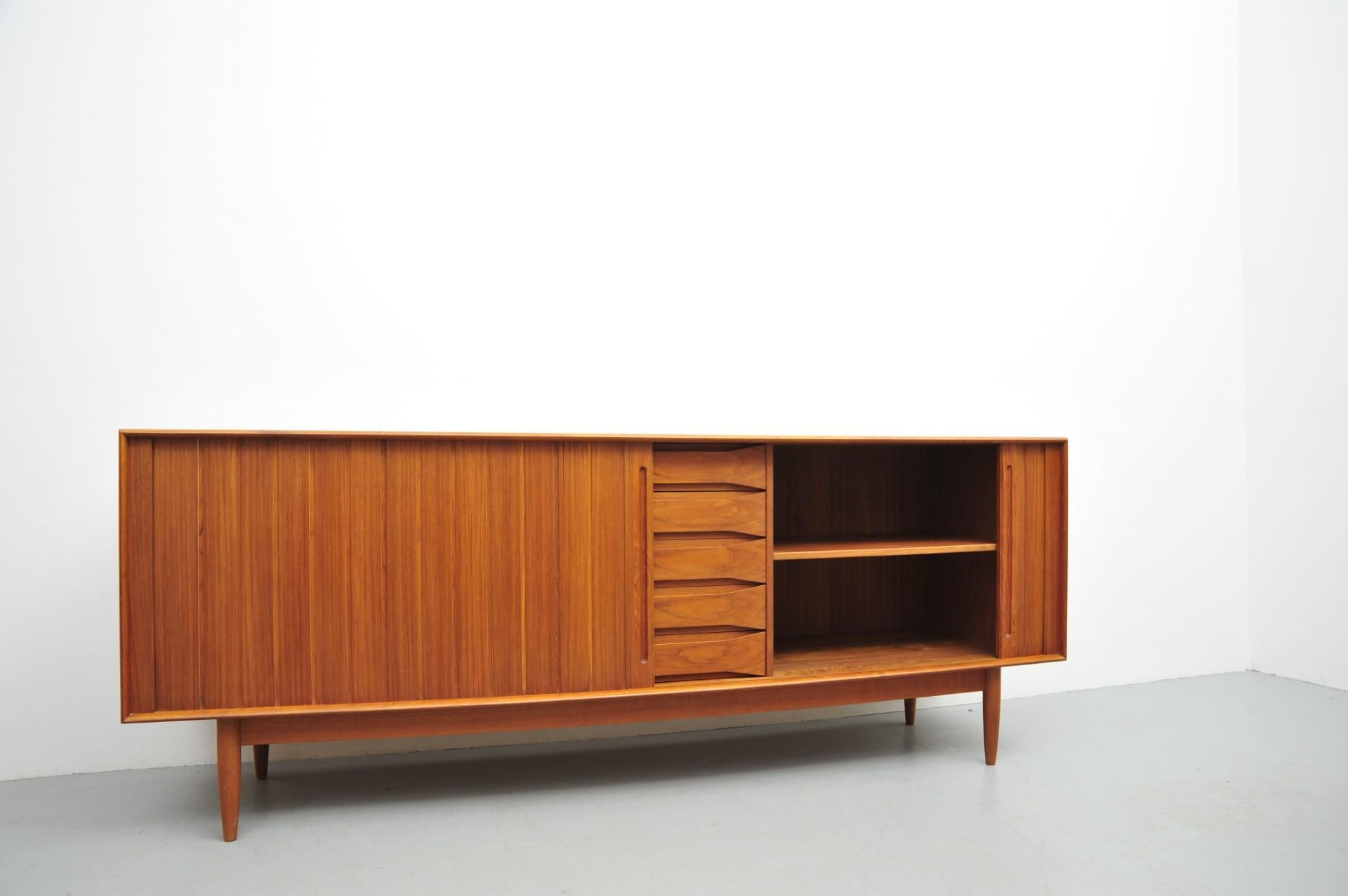 Dyrlund Sideboard aus Teakholz 3