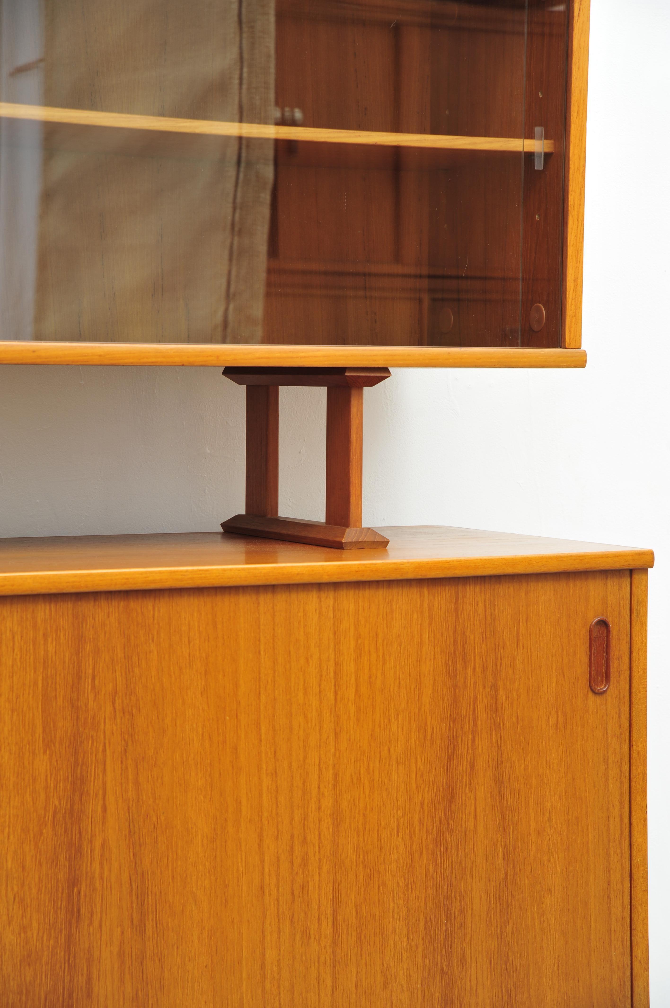 Dyrlund Sideboard mit Aufsatz aus Teakholz For Sale 2