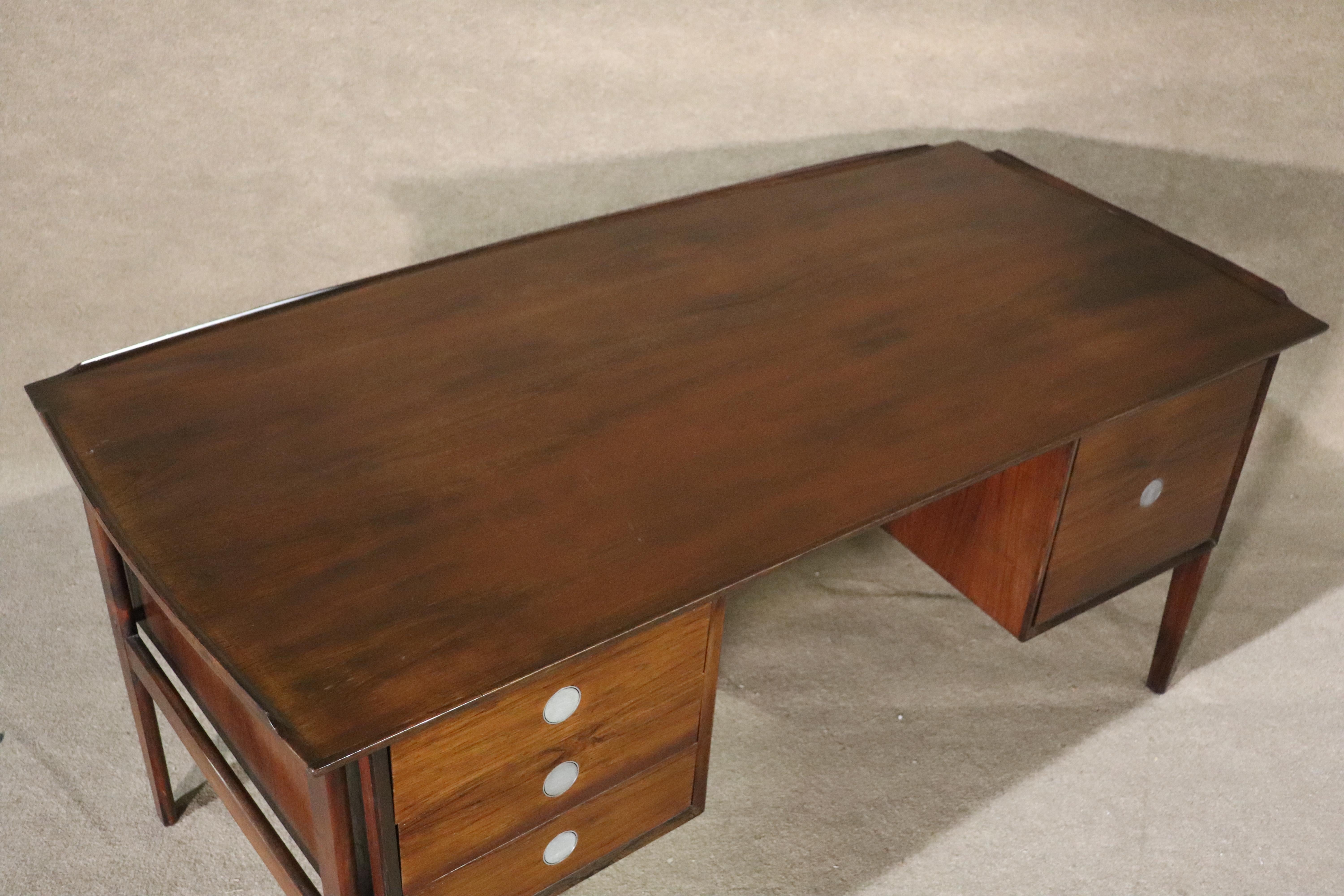 Mid-Century Modern Dyrlund Smith Executive Desk For Sale