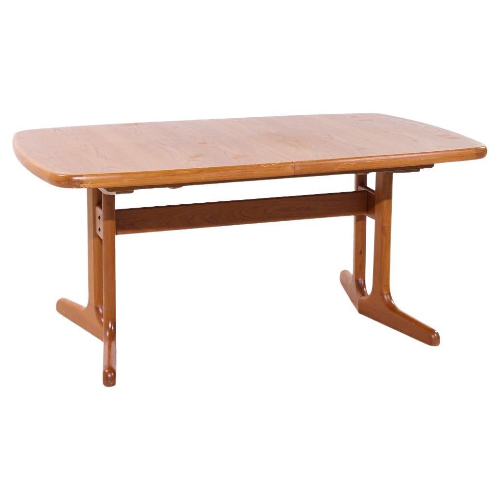 Tavolo da pranzo con 2 foglie espandibili in teak danese in stile Dyrlund di MCM