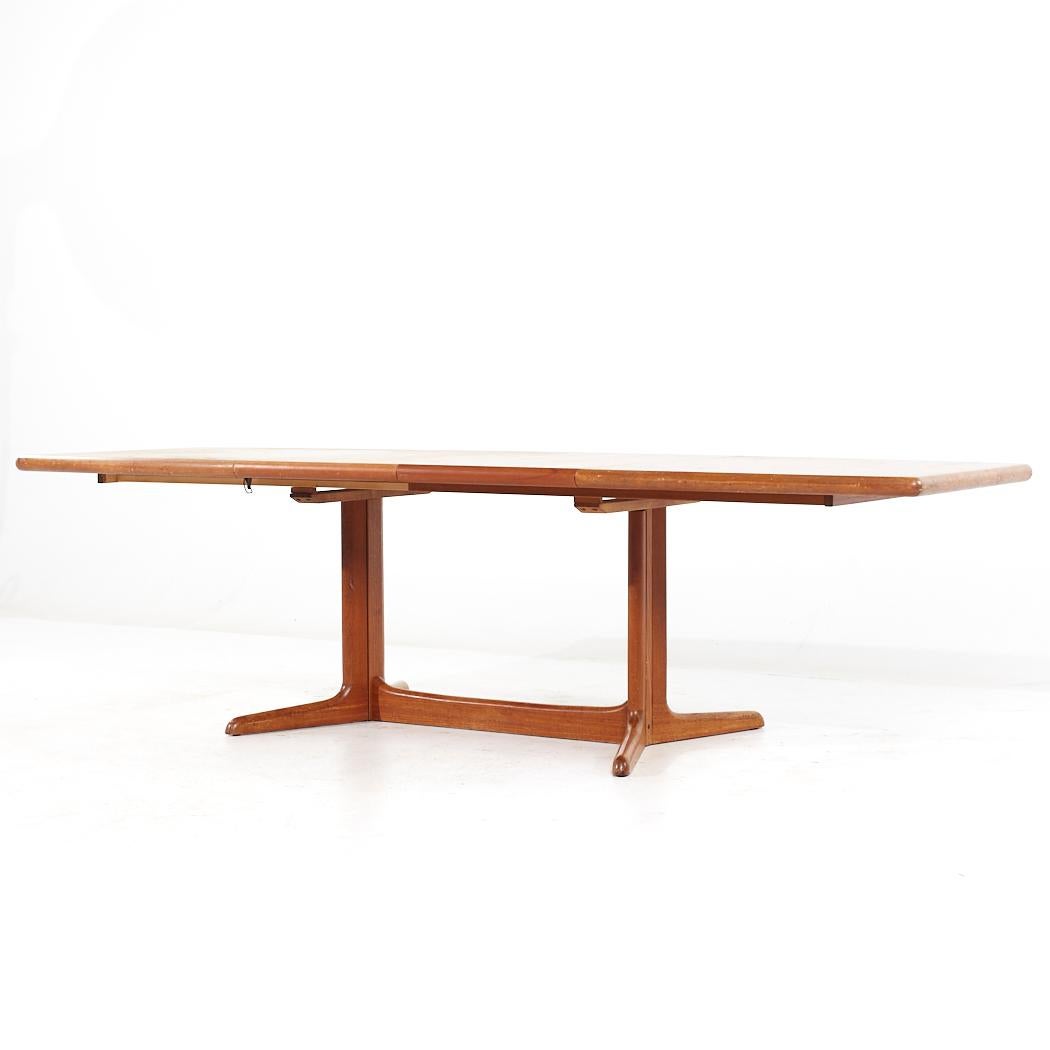 Dyrlund Style Mid Century Danish Teak Expanding Dining Table with 2 Leaves For Sale 6