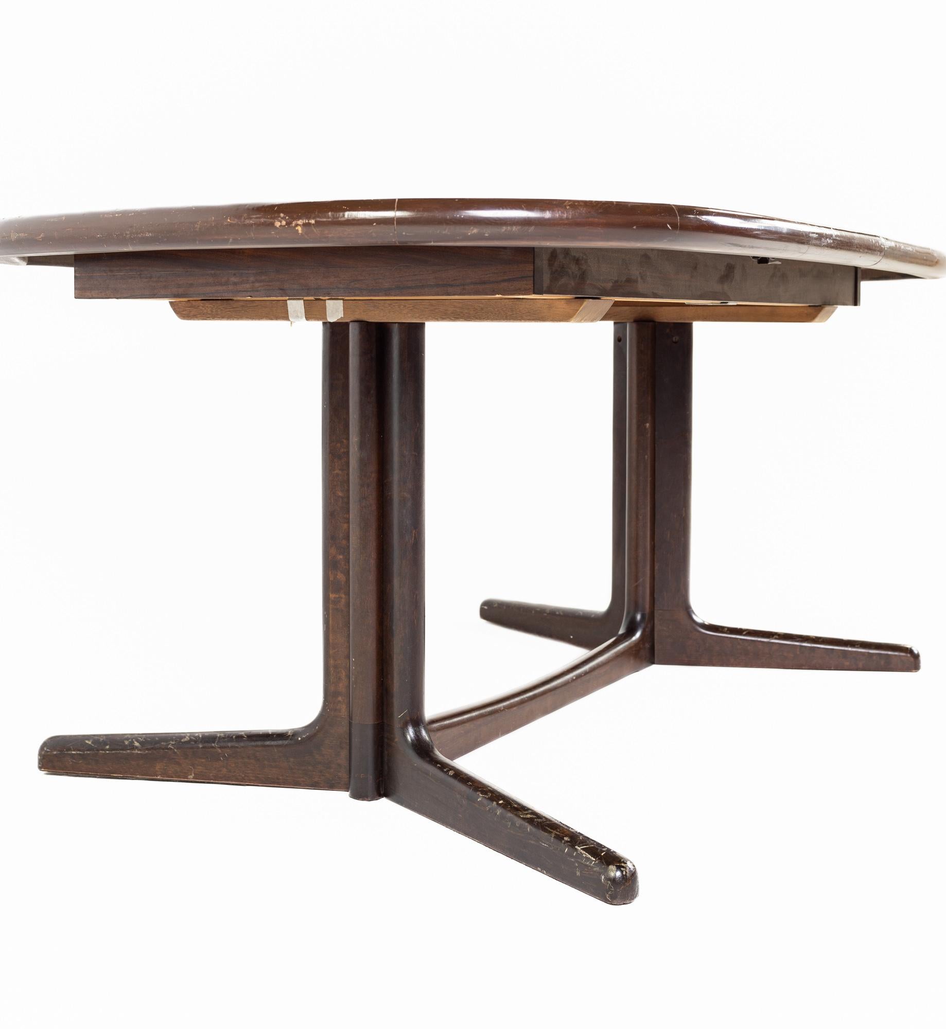 Late 20th Century Dyrlund Style Mid Century Rosewood Dining Table For Sale