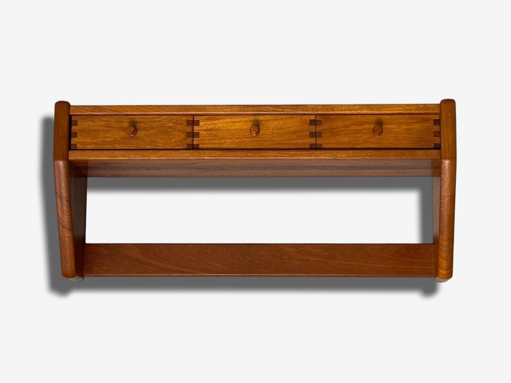 Dyrlund, moderno sueco, teca, estantería de pared, Dinamarca, años 60 Teca en venta